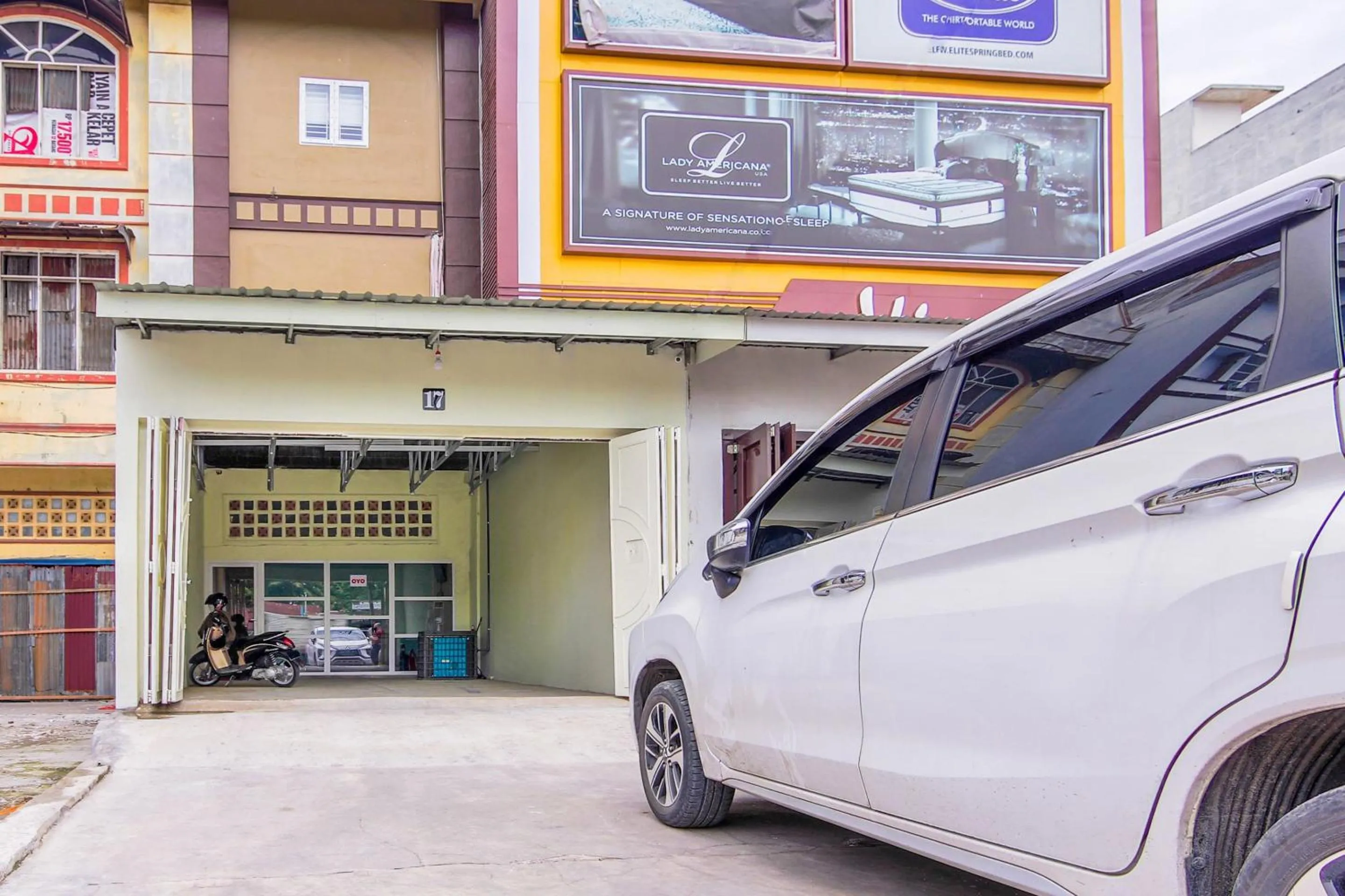 Facade/entrance in Hotel O Nami House