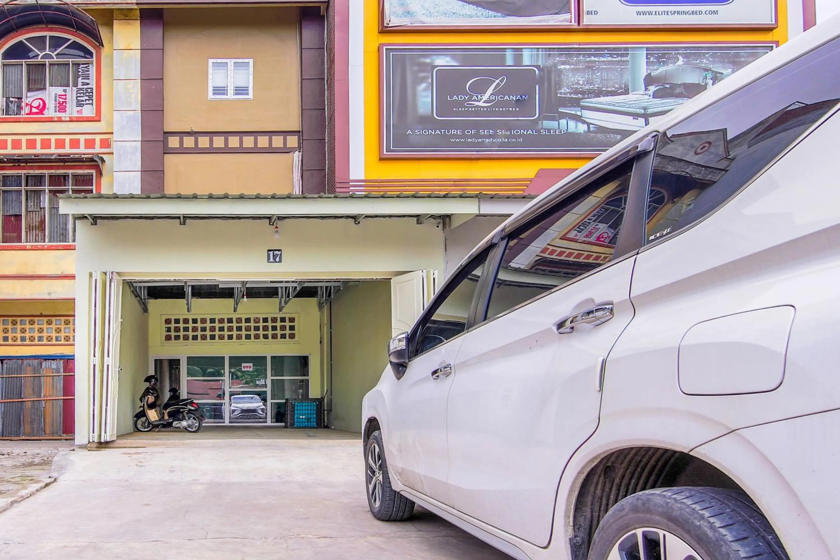 Facade/entrance in Hotel O Nami House