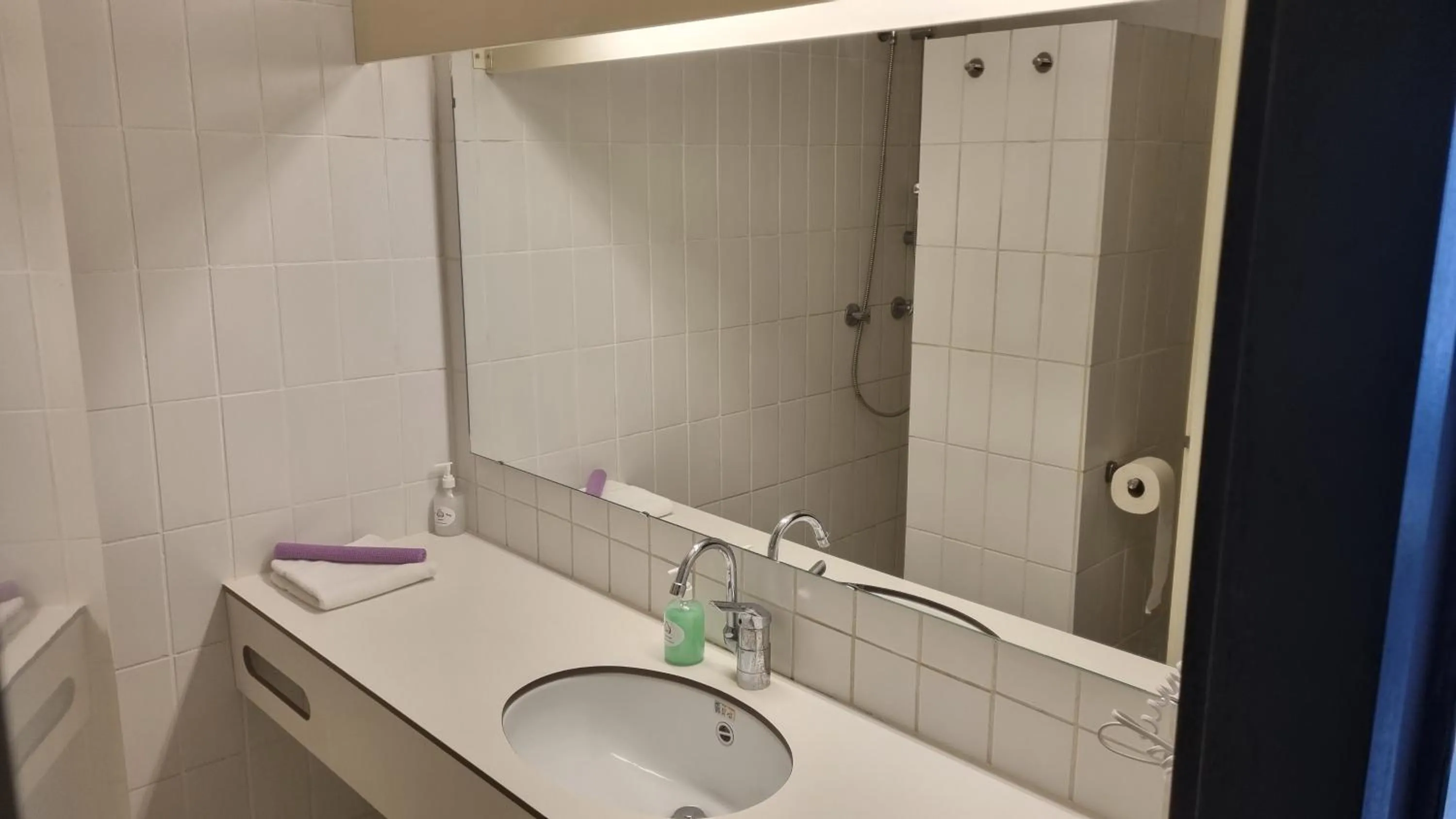 Bathroom in City Hotel Winschoten