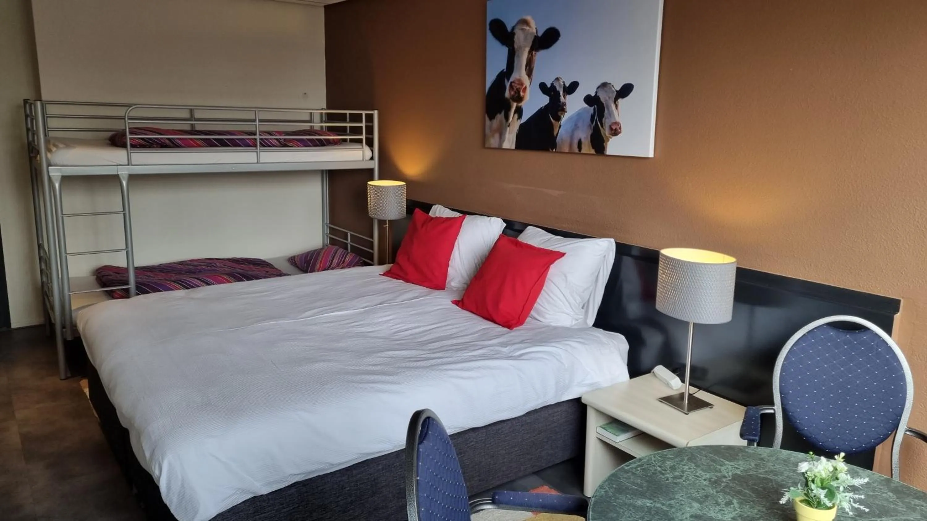 Bed in City Hotel Winschoten