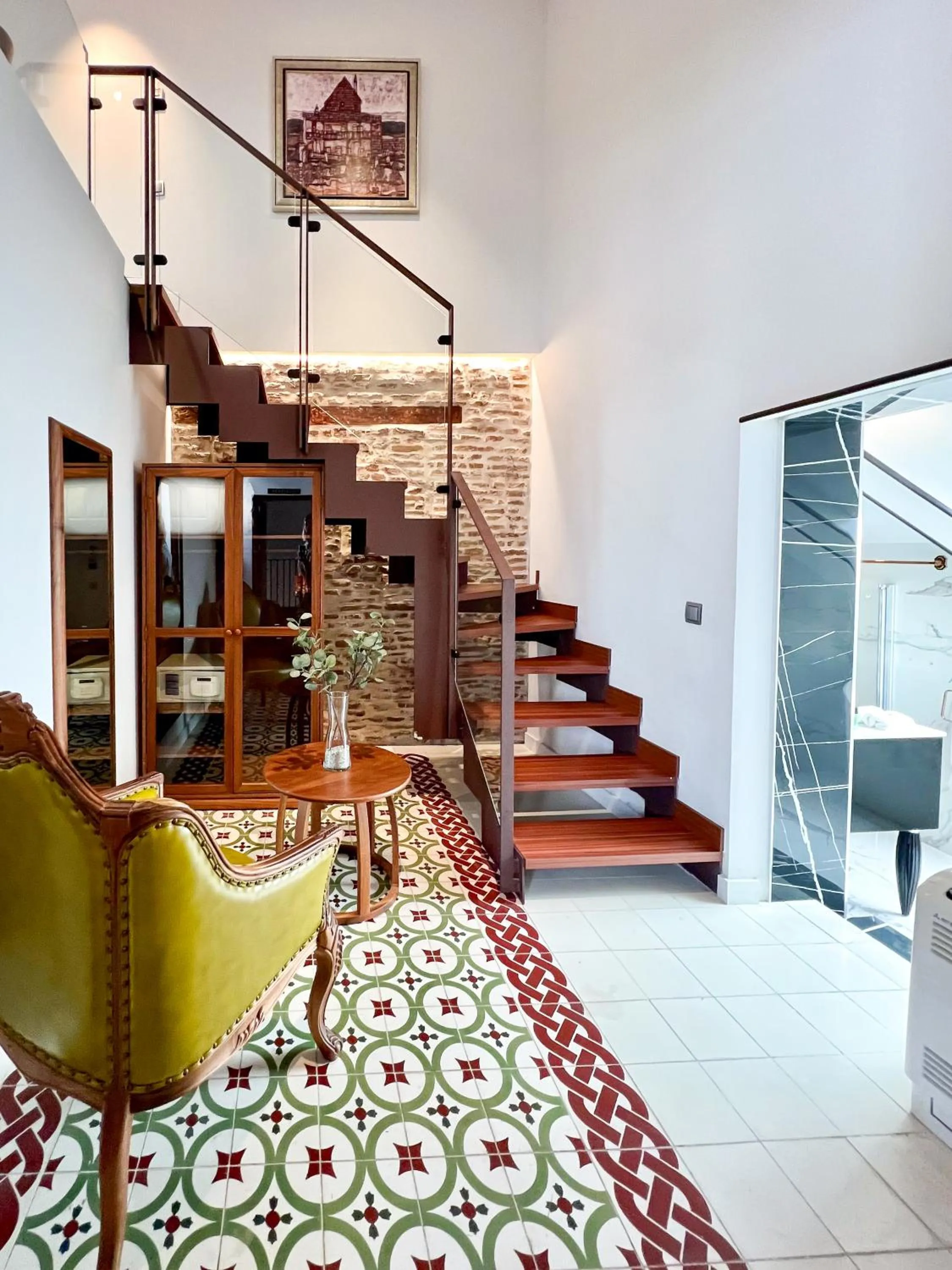 Seating area in Anahita Boutique Hotel