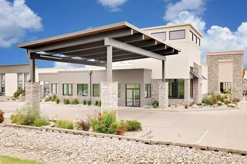 Facade/entrance in Brookings Inn