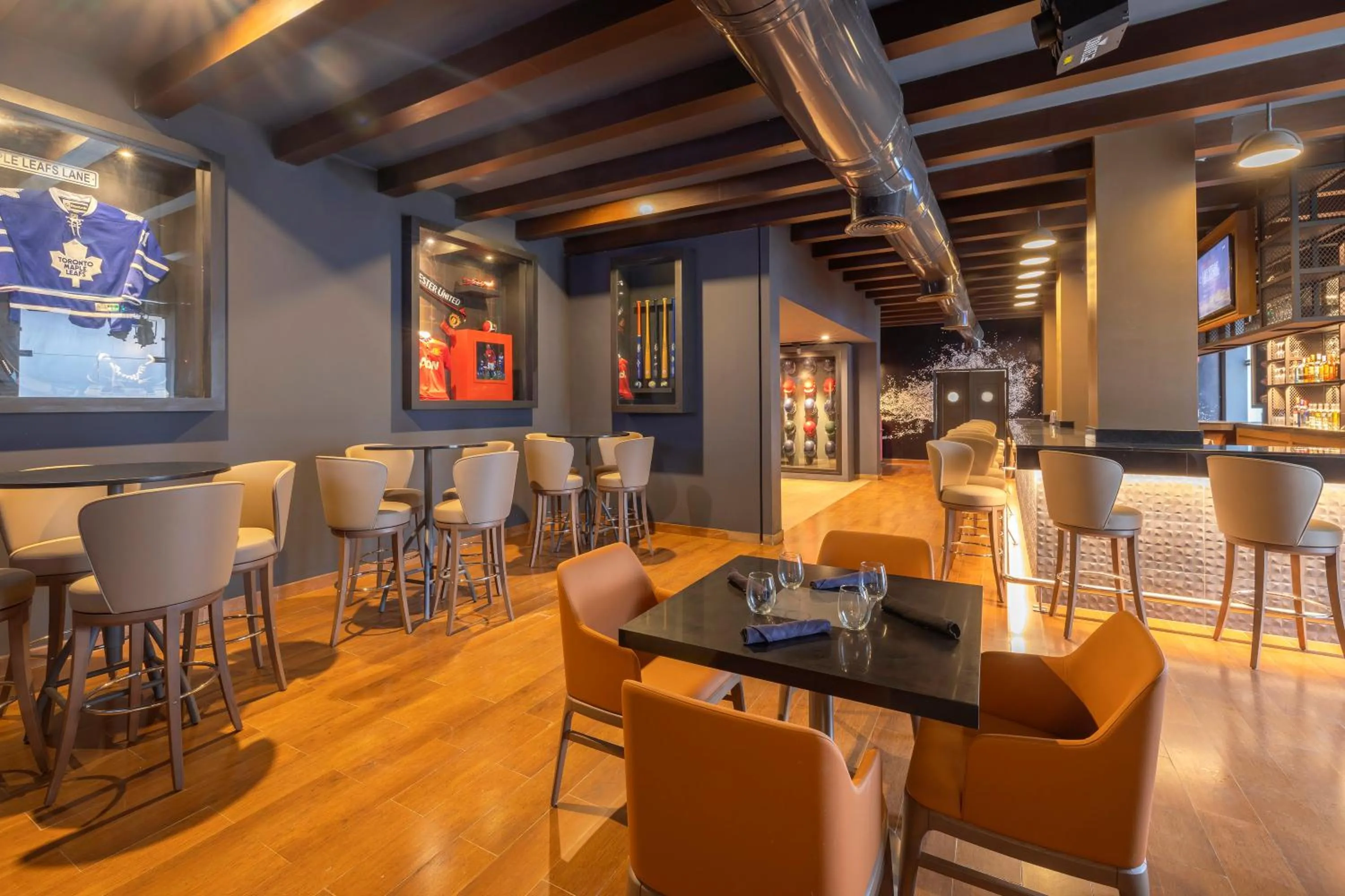 Lounge or bar in Royalton Hideaway Blue Waters, An Autograph Collection All-Inclusive Resort - Adults Only