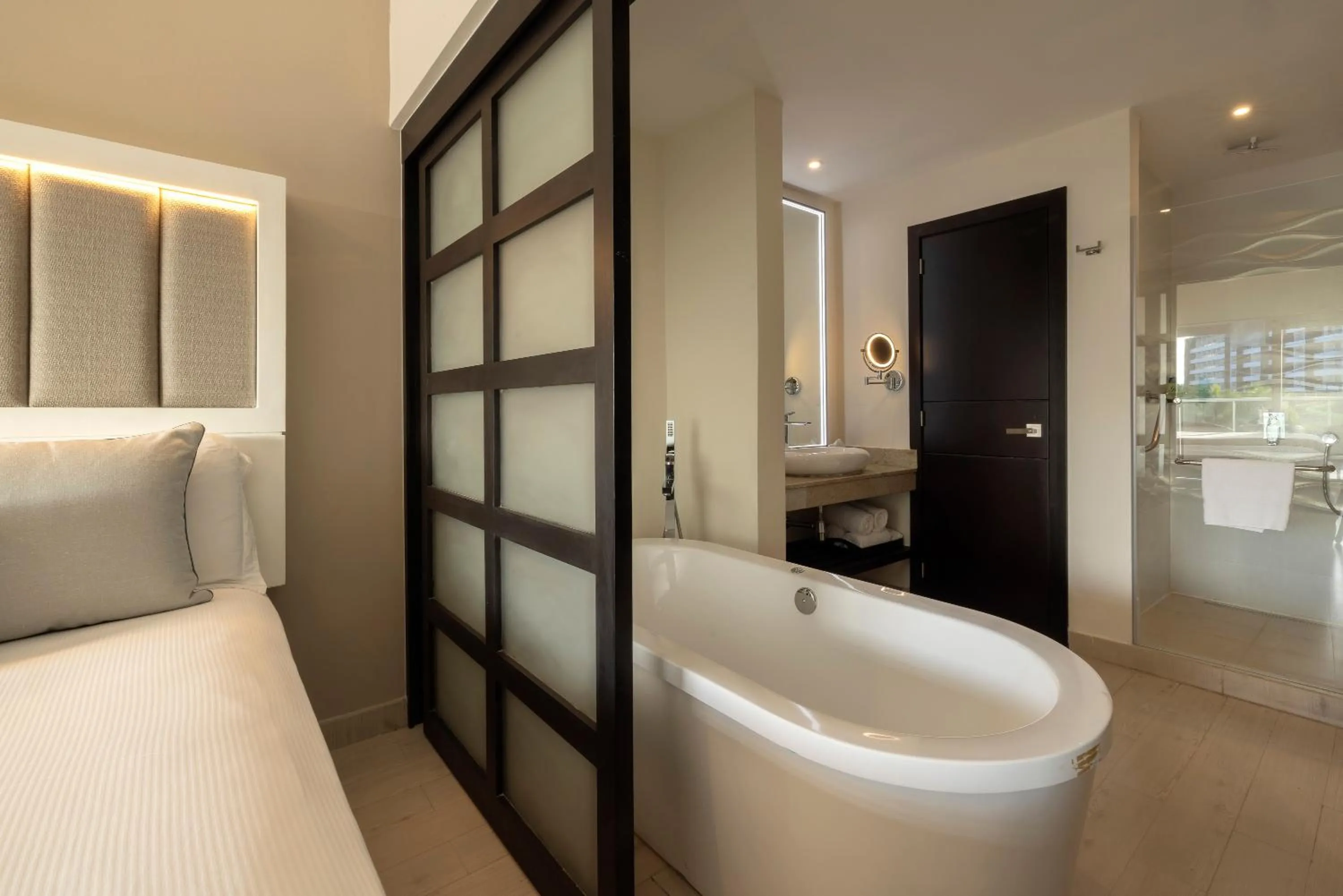 Bath, Bed in Royalton Hideaway Blue Waters, An Autograph Collection All-Inclusive Resort - Adults Only