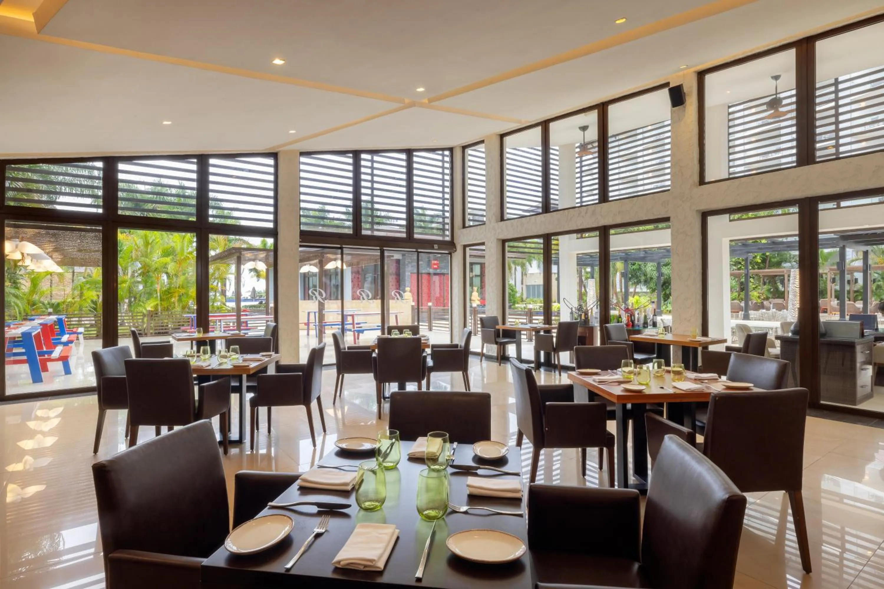 Restaurant/places to eat in Royalton Hideaway Blue Waters, An Autograph Collection All-Inclusive Resort - Adults Only