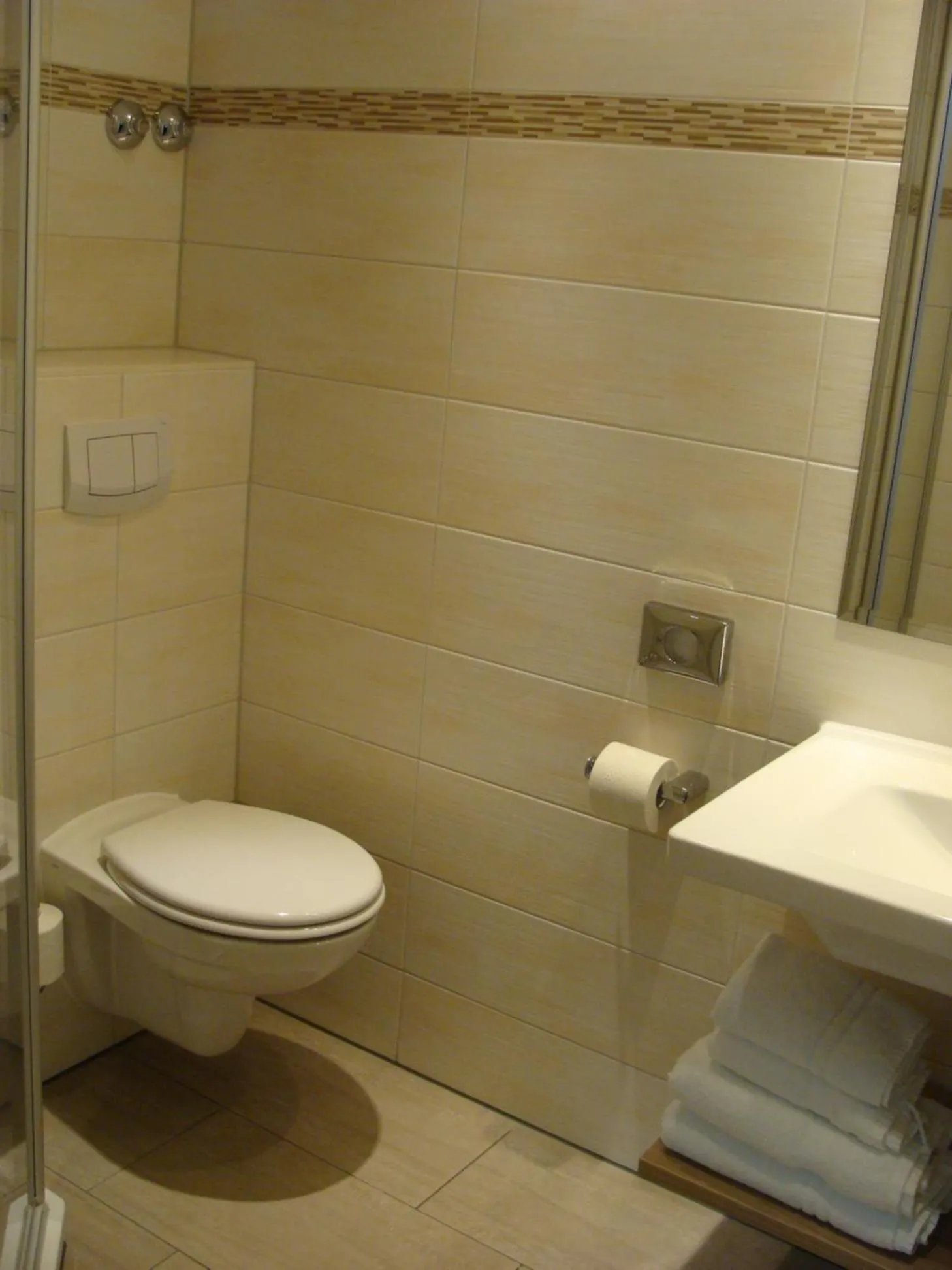 Toilet in Hotel Löhr