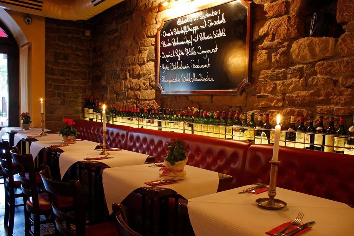 Restaurant/places to eat in Hotel Haus Reichert