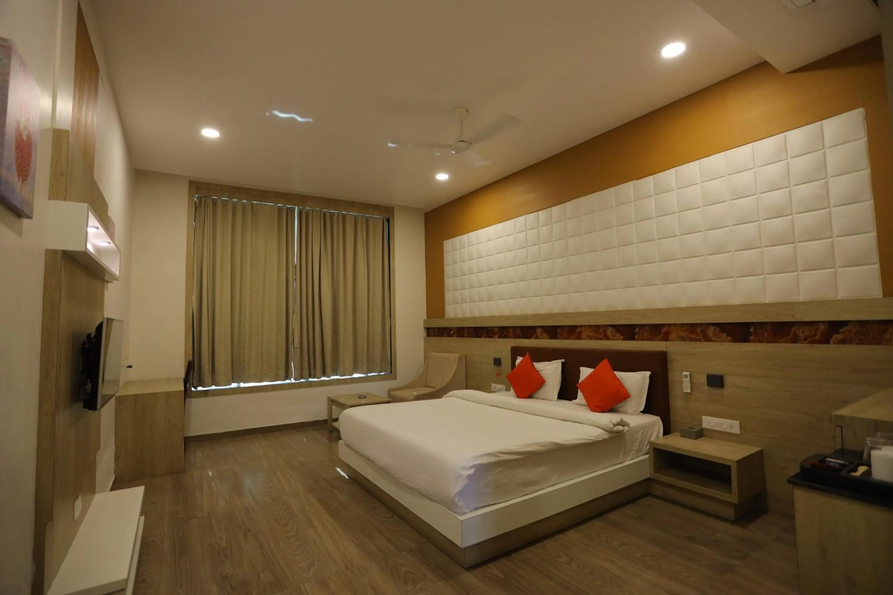 Bedroom, Bed in THE GRAND ASTORIA SOMANTH by Shivalaya Darshanam