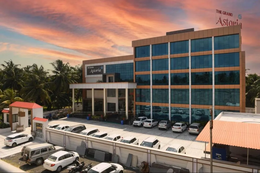 Property building in THE GRAND ASTORIA SOMANTH by Shivalaya Darshanam