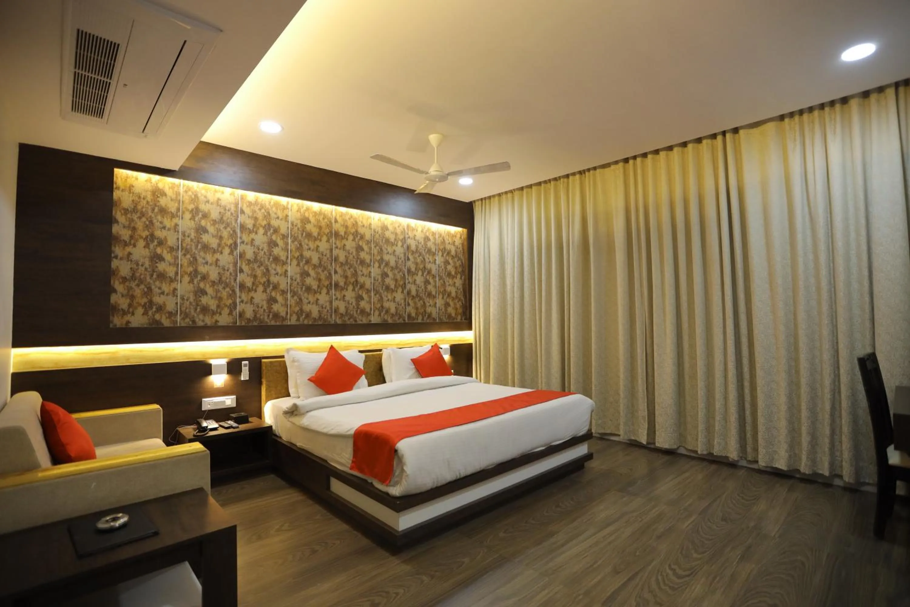 Bedroom, Bed in THE GRAND ASTORIA SOMANTH by Shivalaya Darshanam