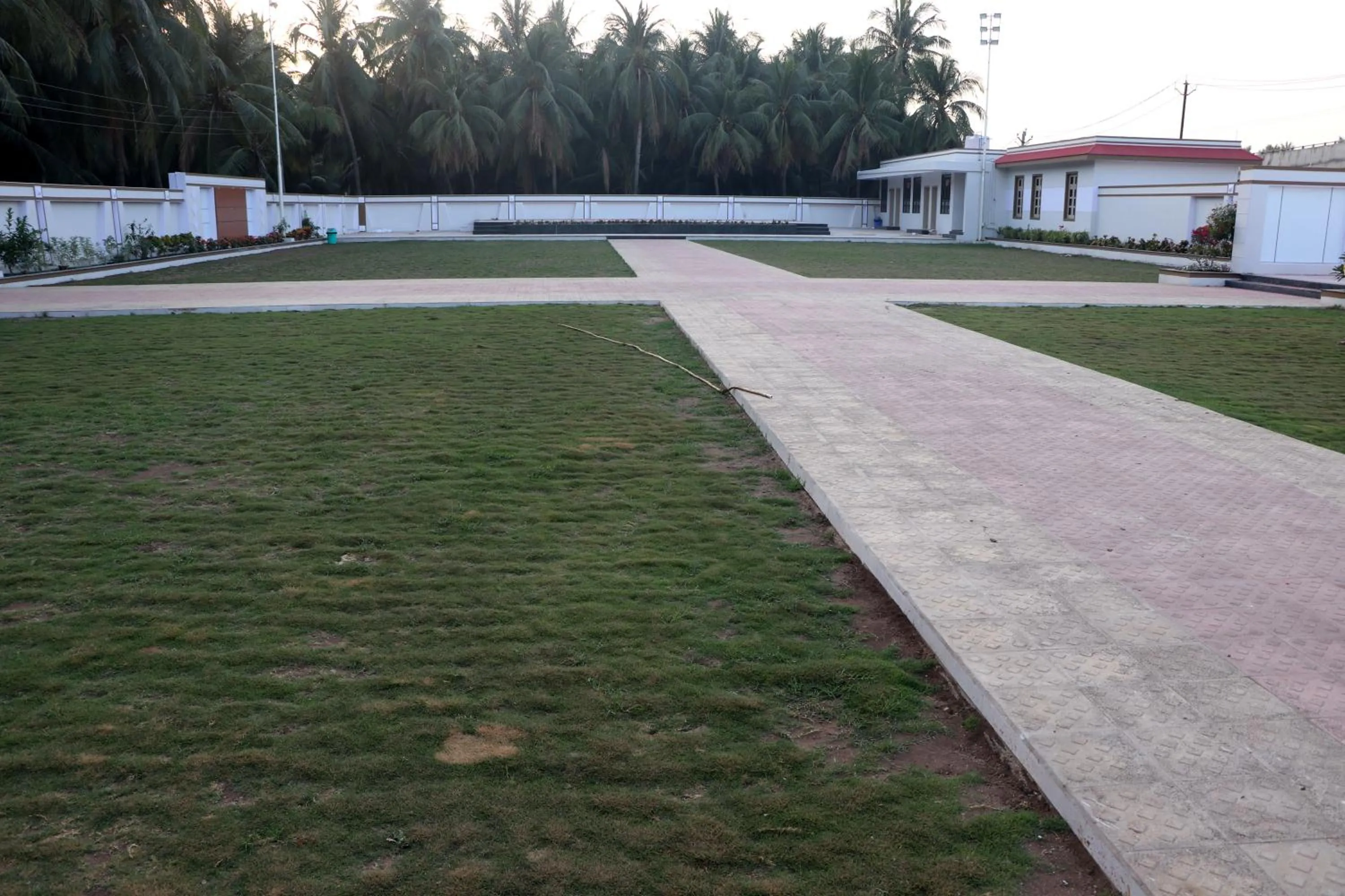 Garden in THE GRAND ASTORIA SOMANTH by Shivalaya Darshanam