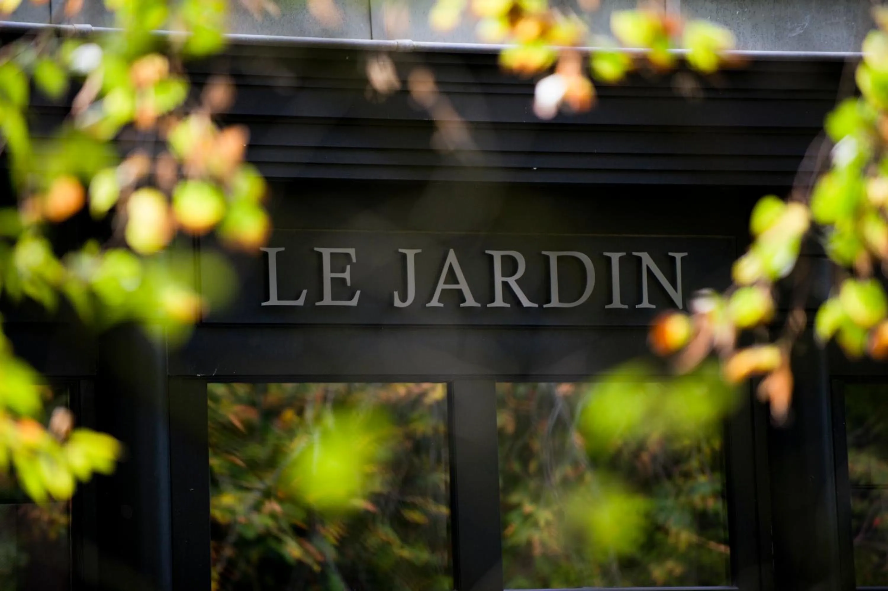 Restaurant/places to eat in Domaine les Crayères