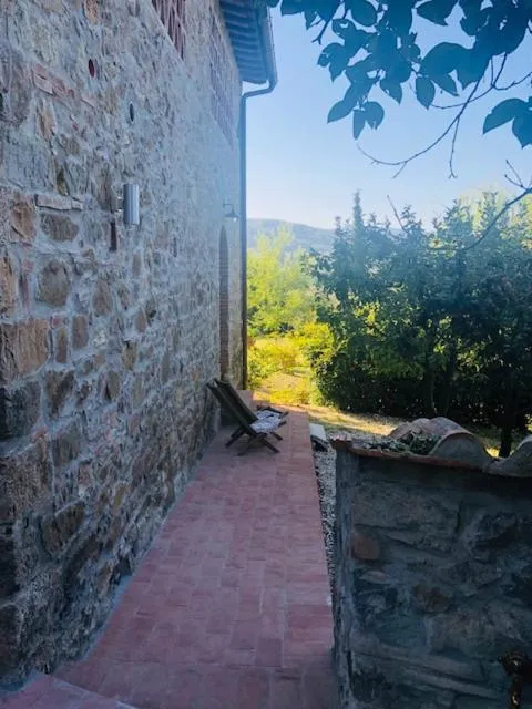 Property building in La Magnolia