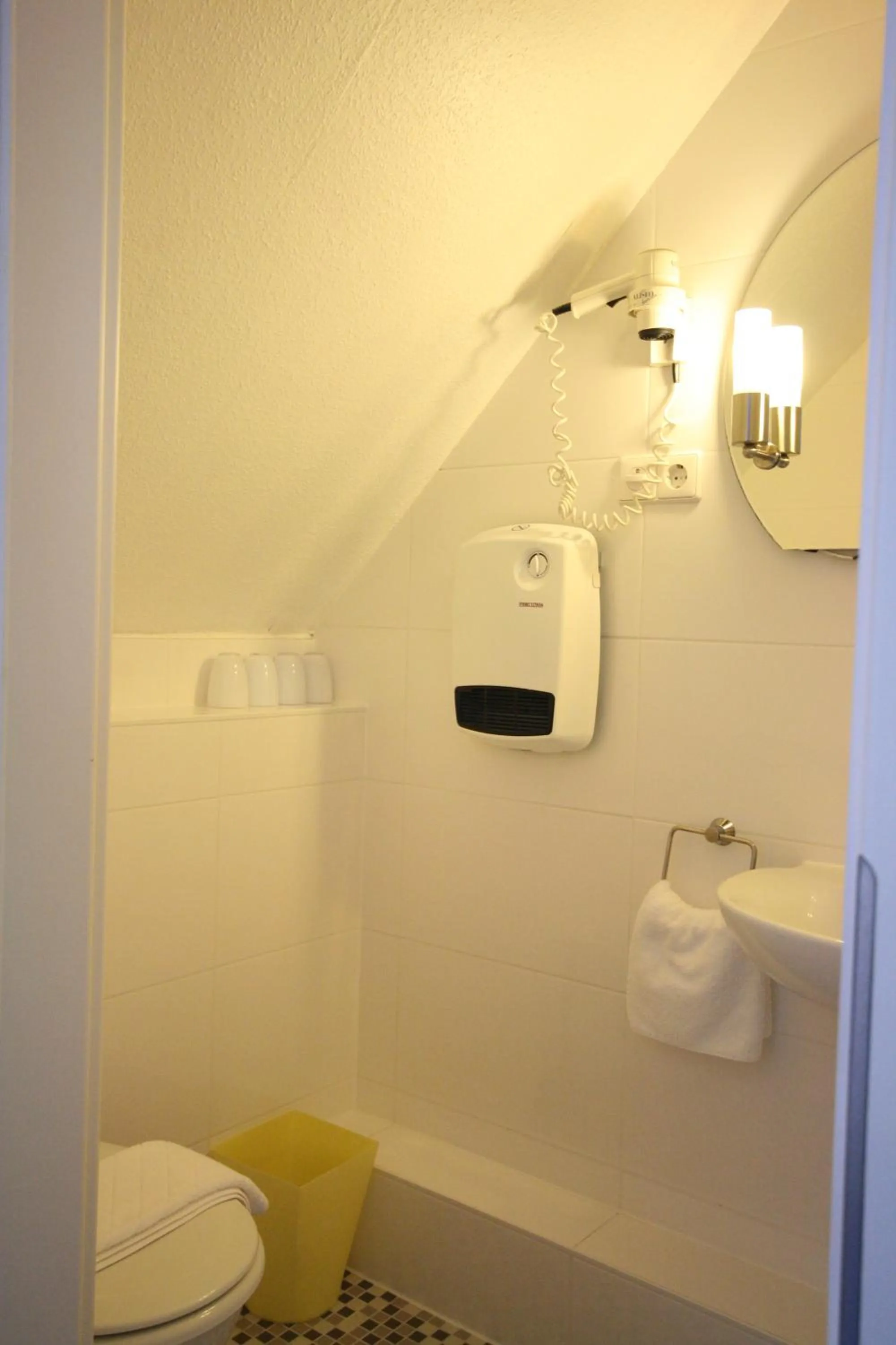 Bathroom in Altstadt Hotel
