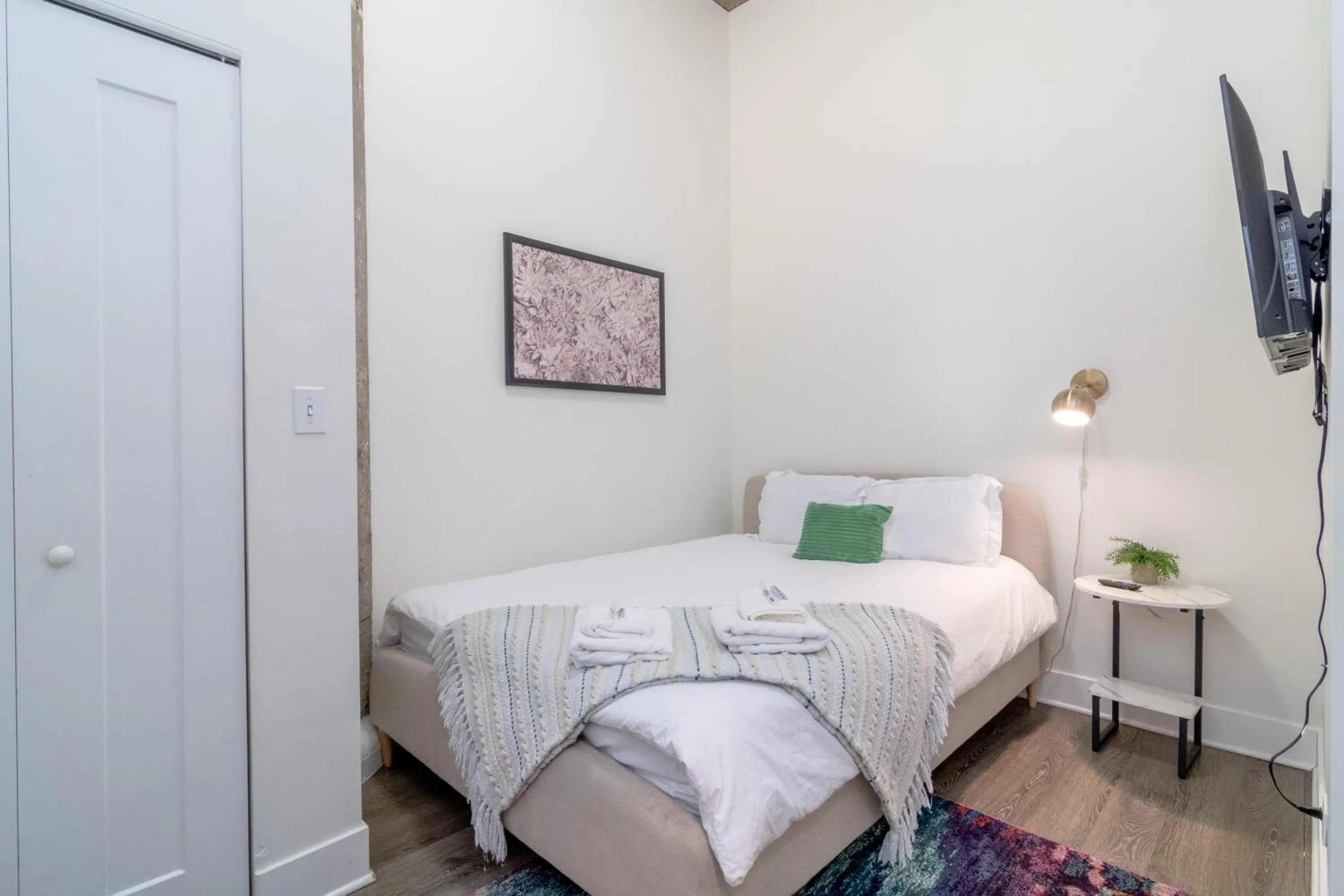 Bed in McCormick Place 3BR Luxury Penthouse Duplex with Personal Rooftop and Optional Parking for 8 guests in Chicago South Loop