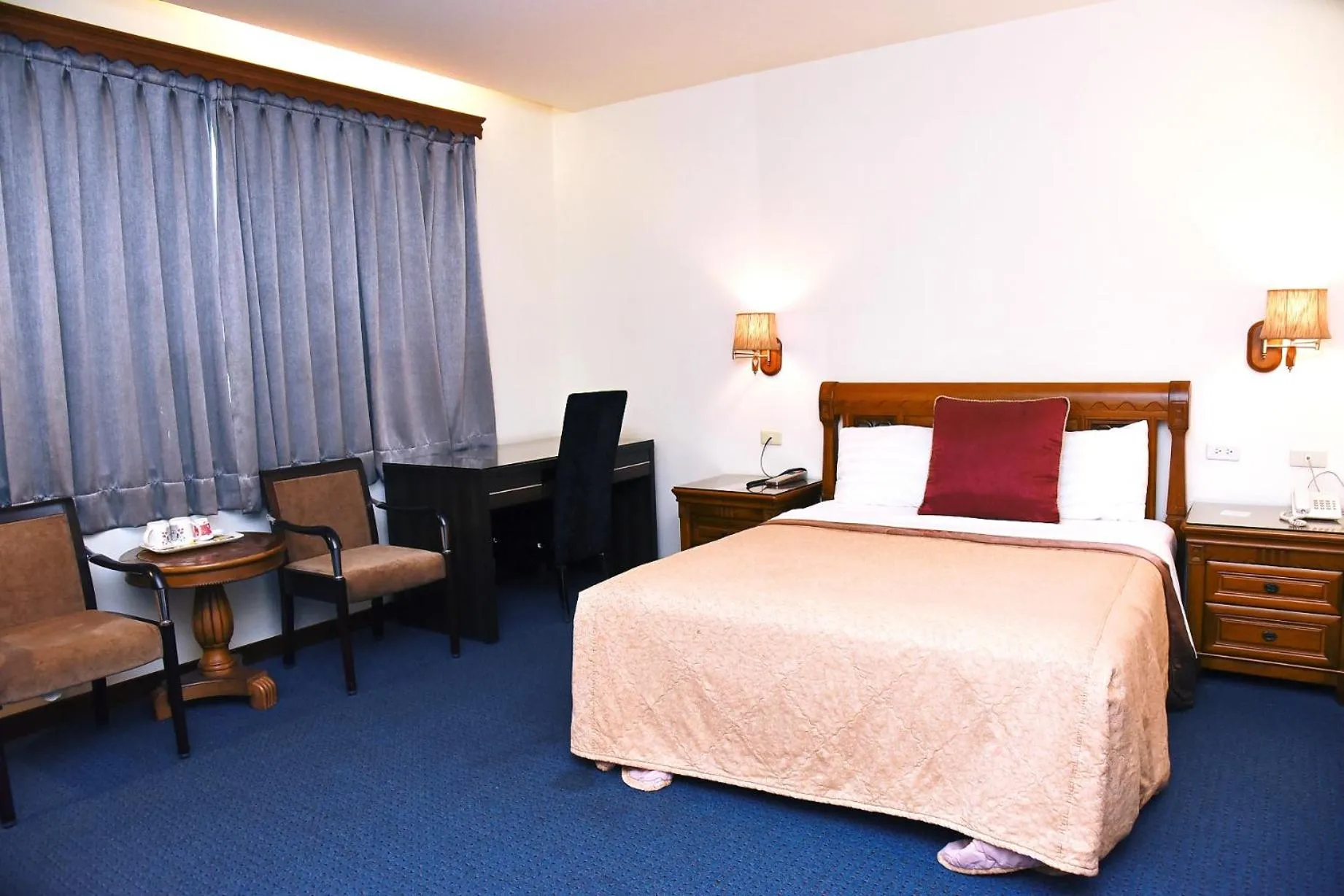 Bed in England Business Motel