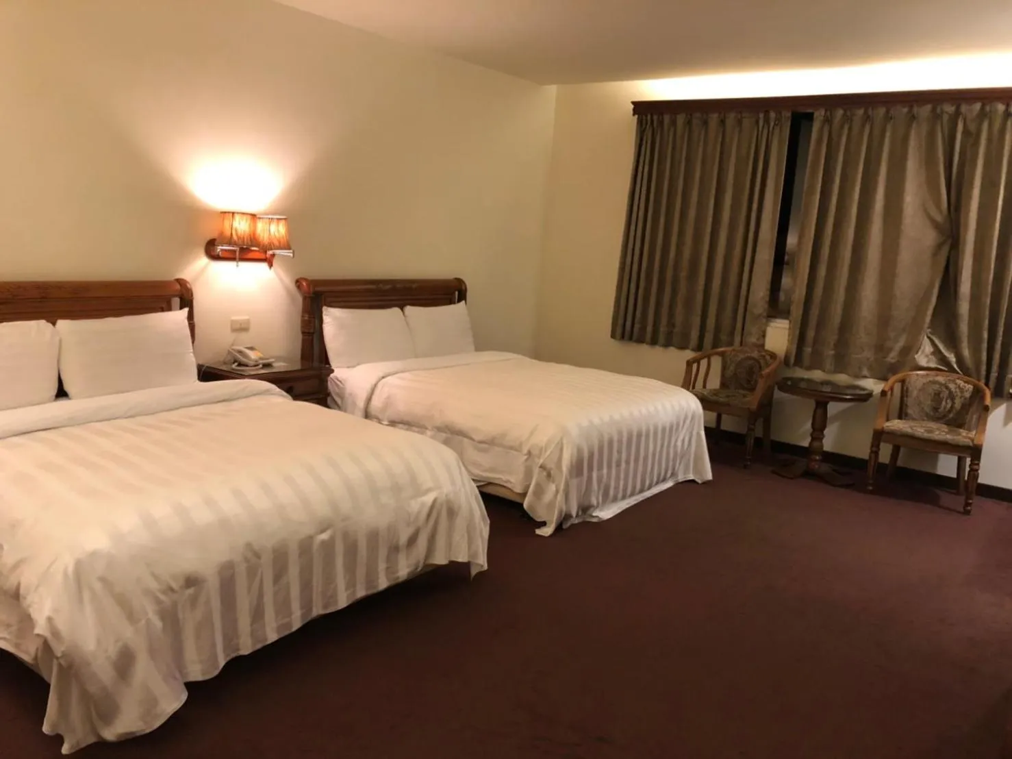 Bed in England Business Motel