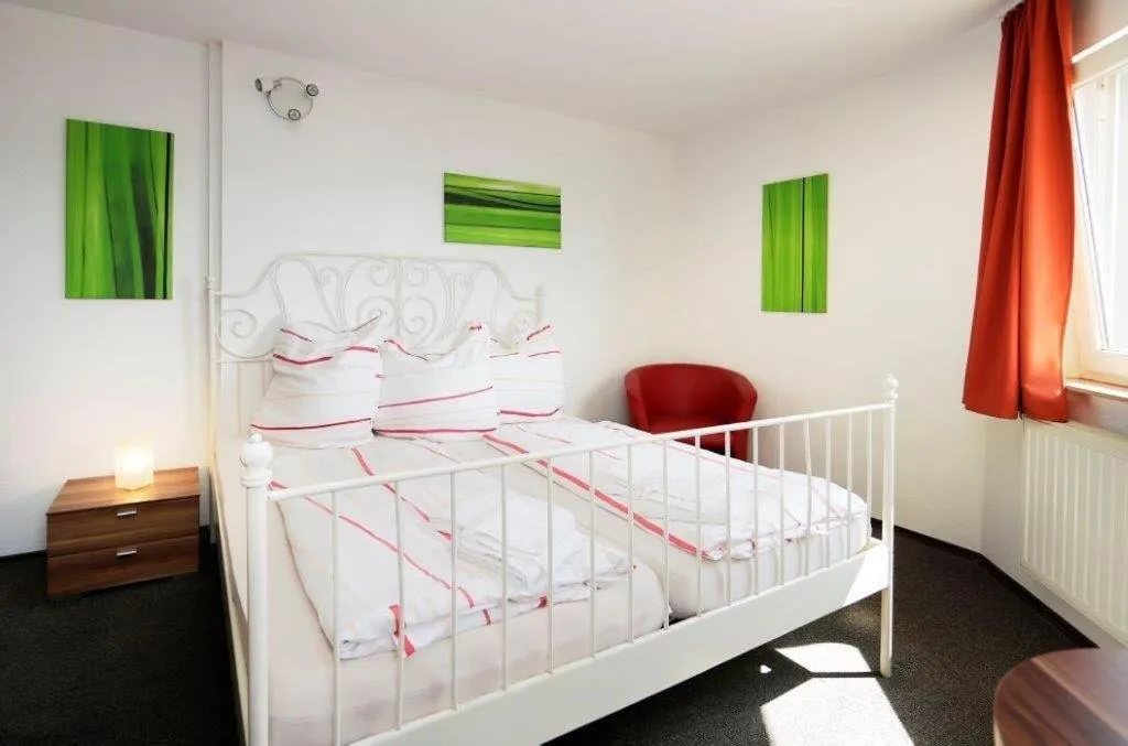 Bed in Hotel Goldener Hahn