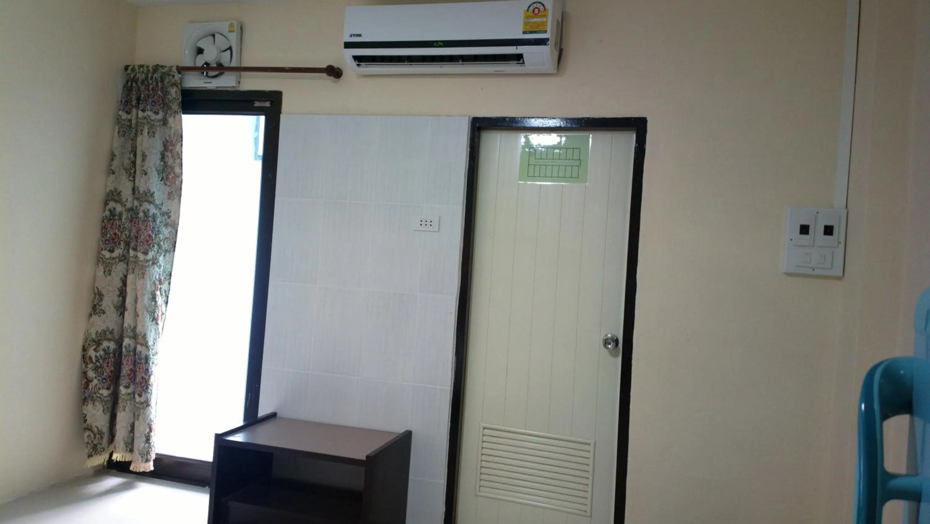 Toilet in Hua Hin Euro City Hotel