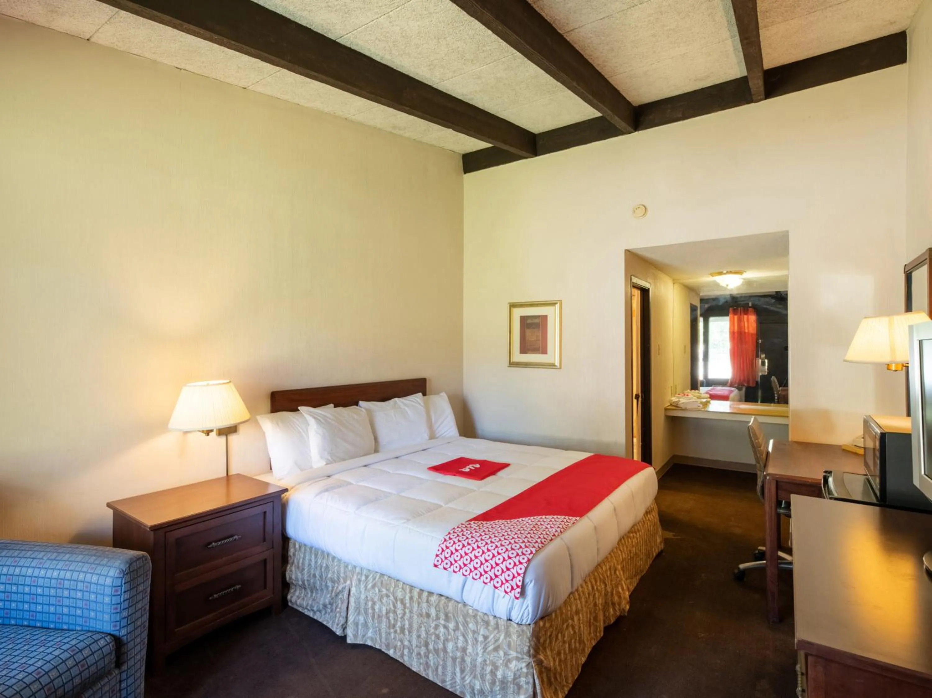 Bedroom in Hotel O Bay City, TX-35