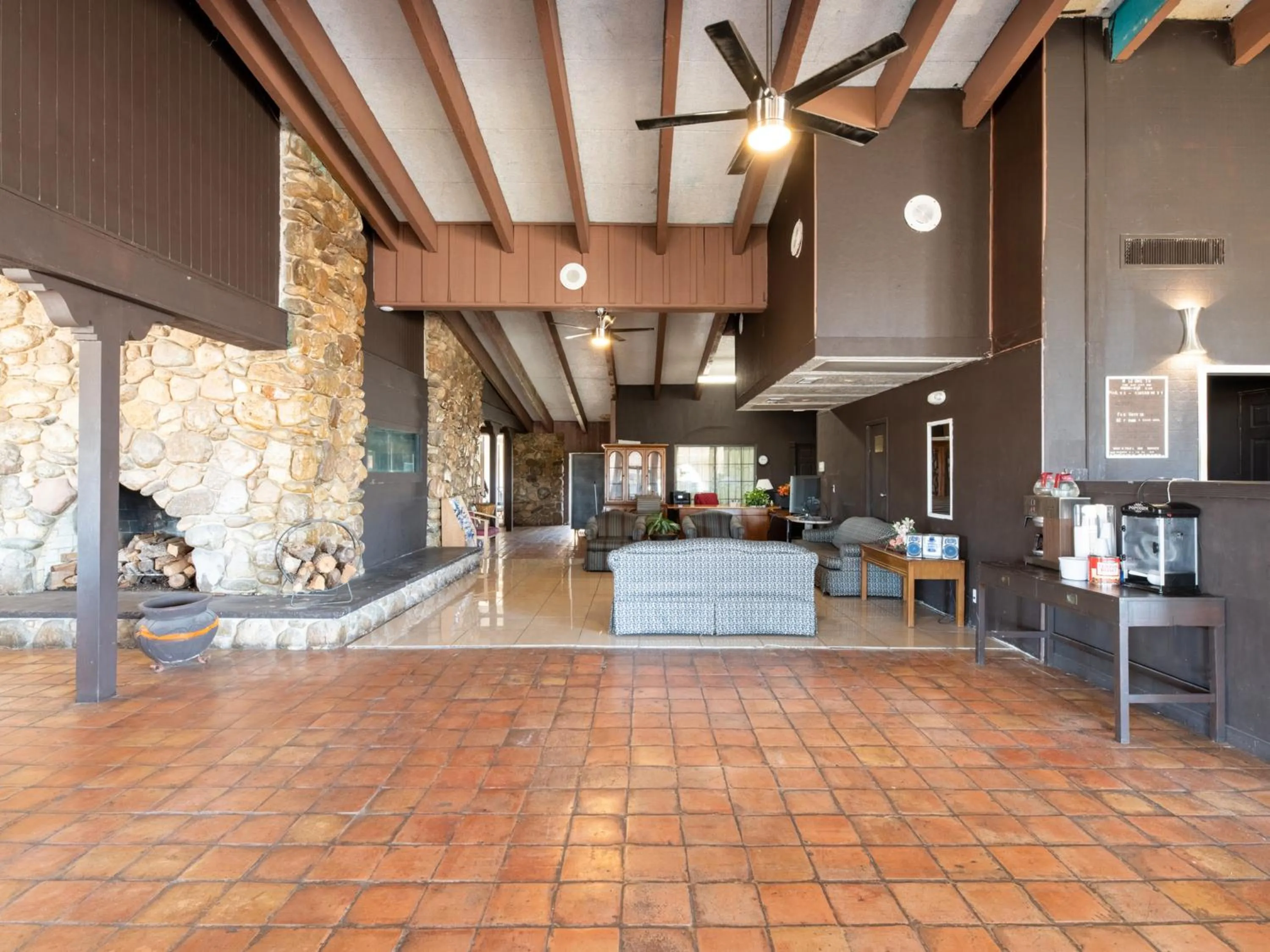 Lobby or reception in Hotel O Bay City, TX-35