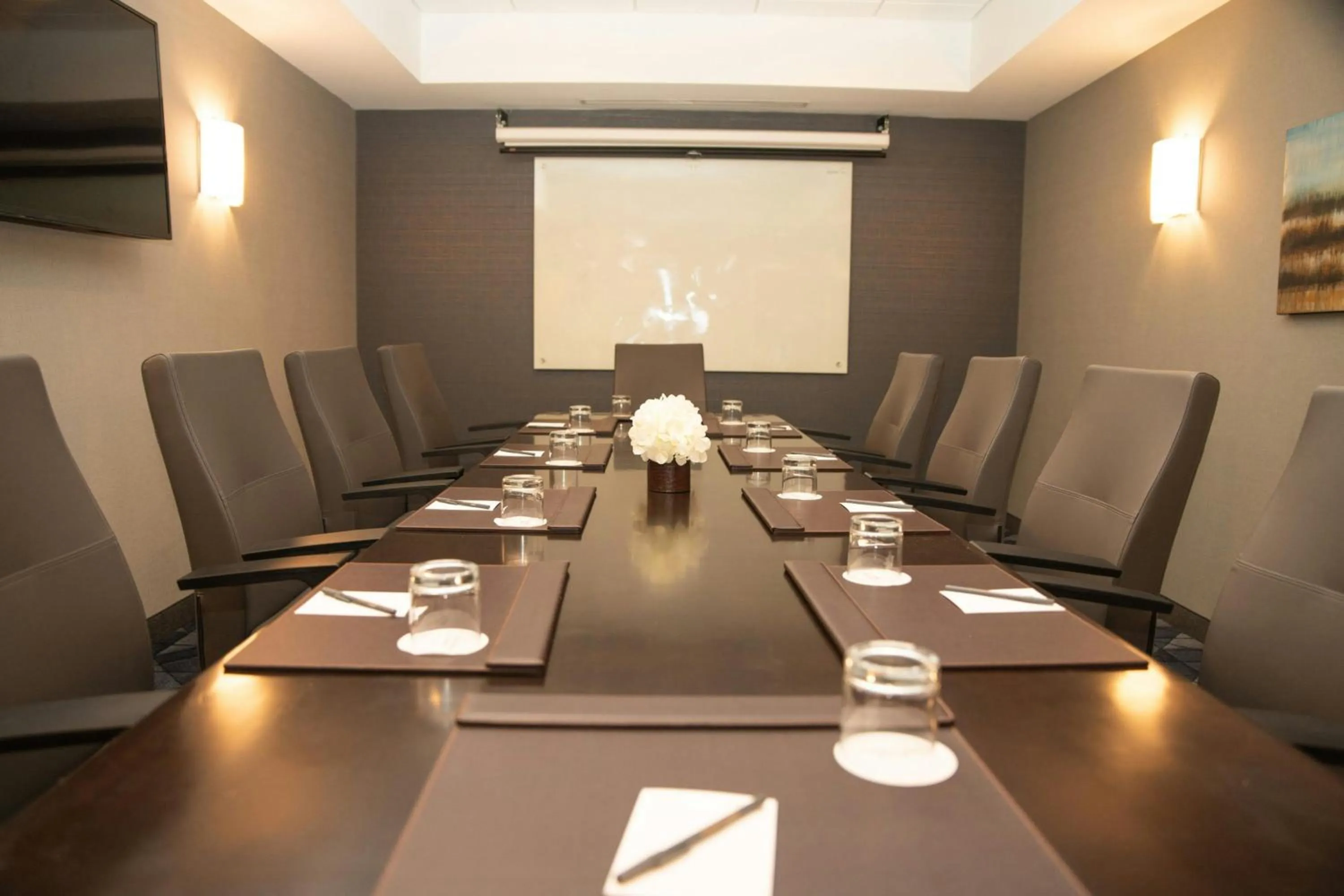 Meeting/conference room in Courtyard by Marriott Philadelphia Springfield