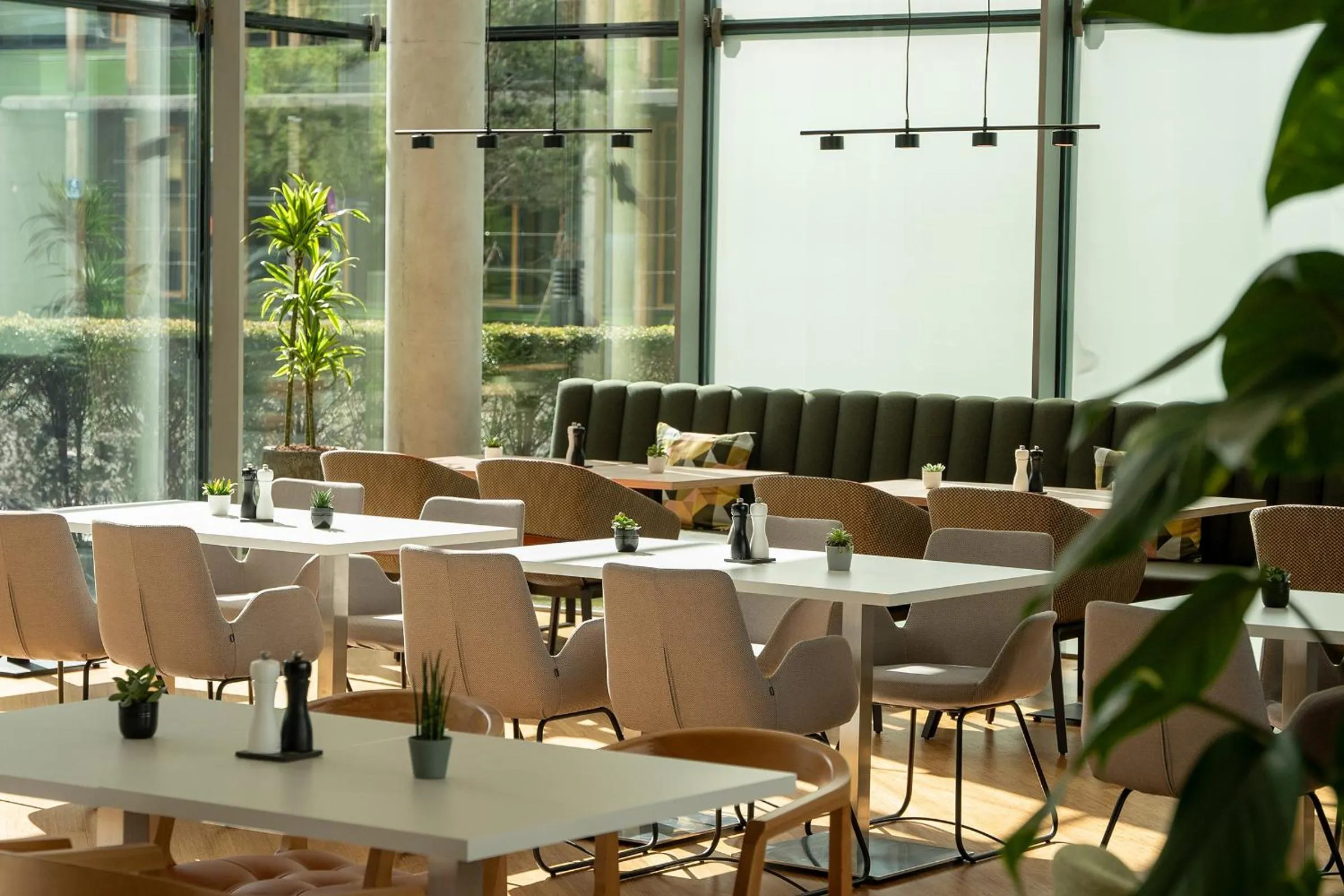 Restaurant/places to eat in INNSiDE by Meliá München Parkstadt Schwabing