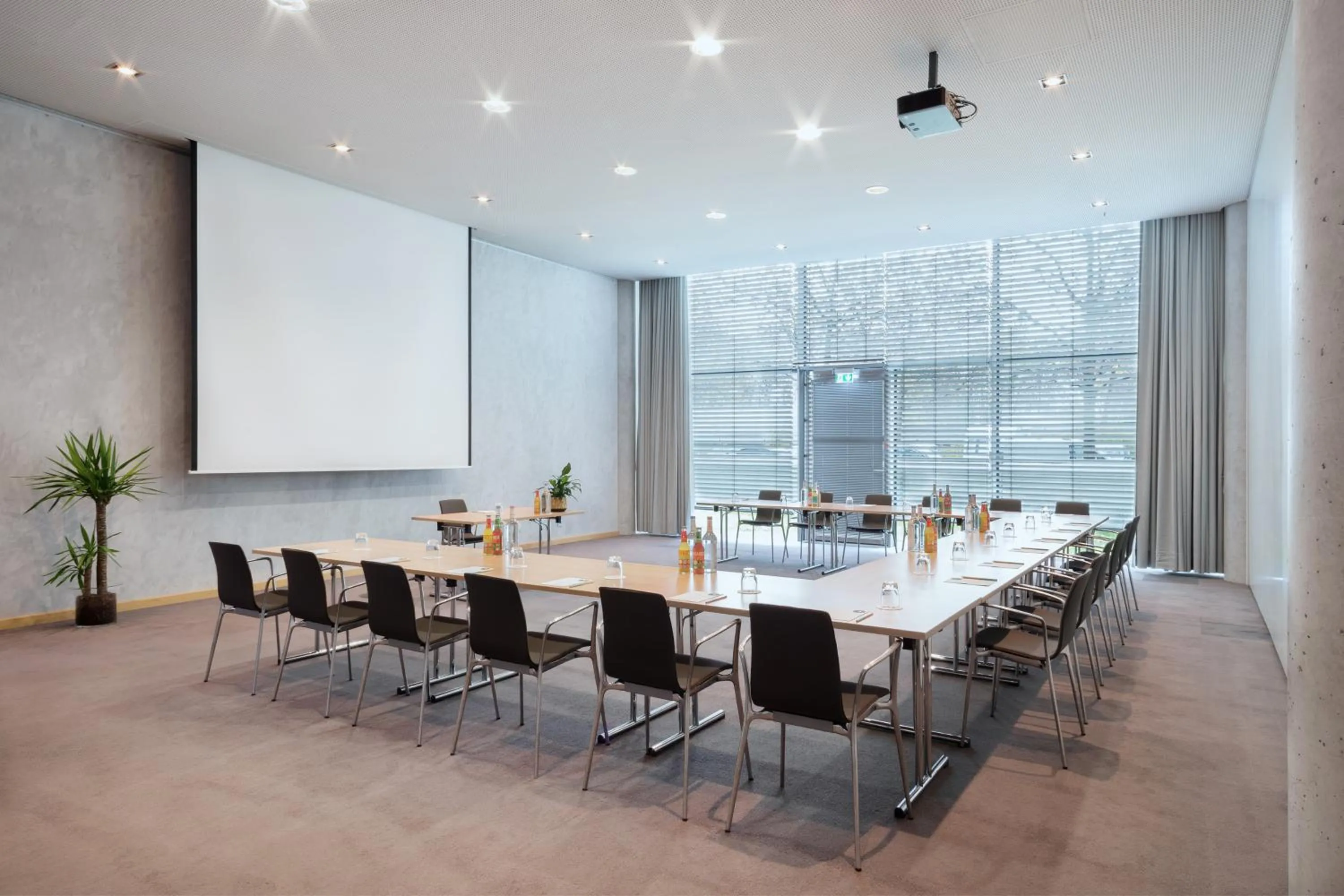 Business facilities in INNSiDE by Meliá München Parkstadt Schwabing