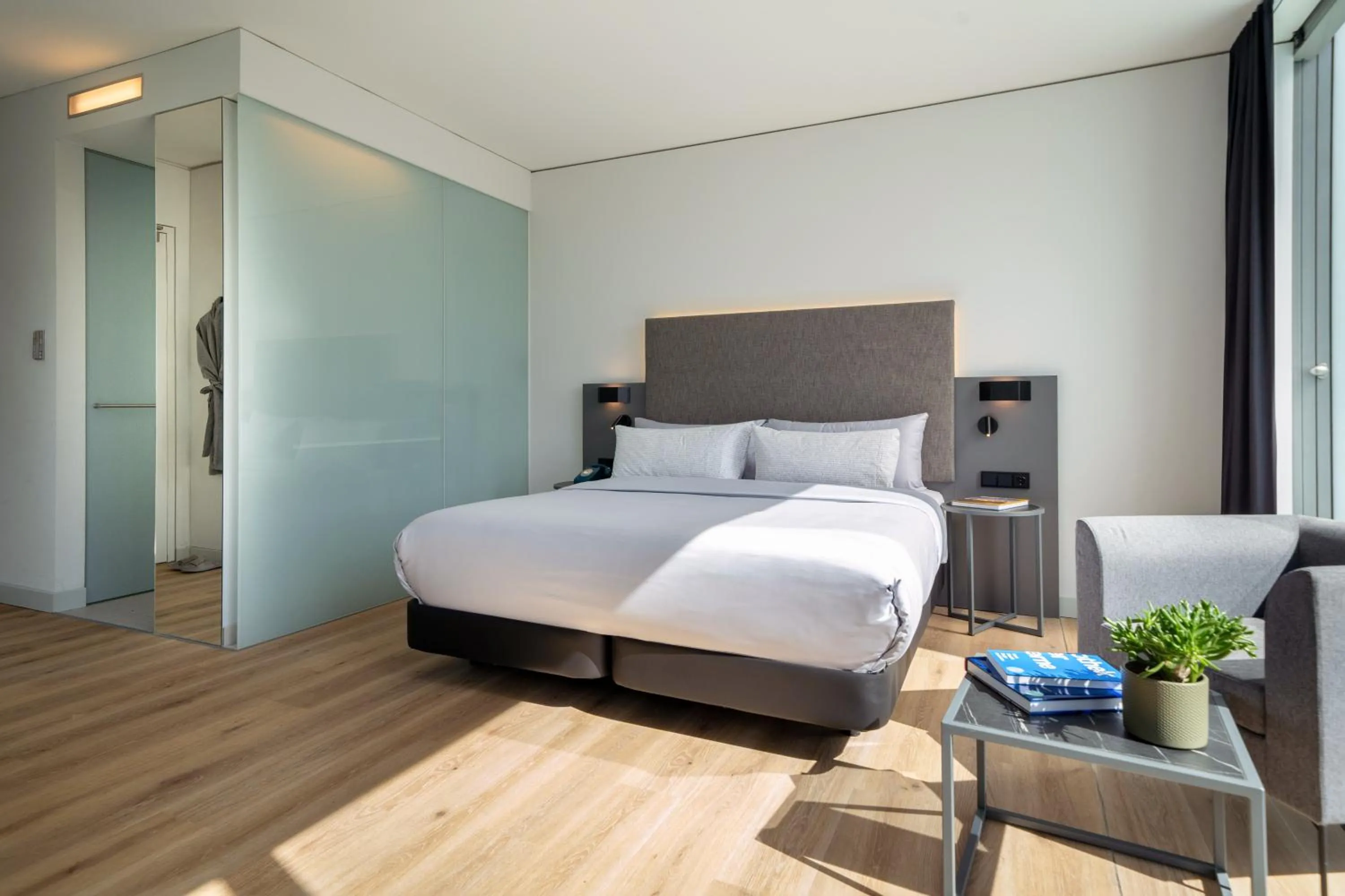 Bed in INNSiDE by Meliá München Parkstadt Schwabing