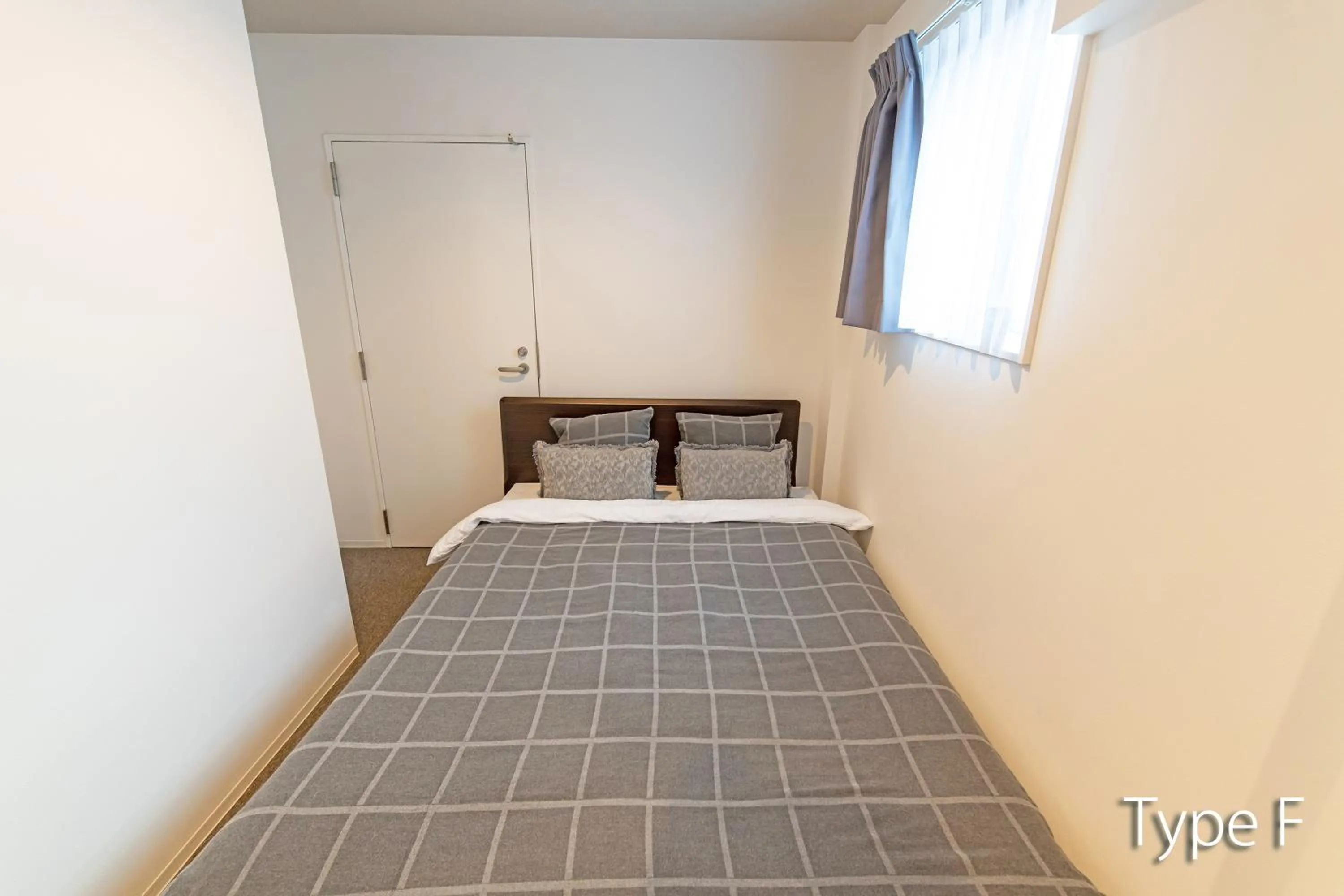 Bedroom in Hermitage Nishi Shinjuku