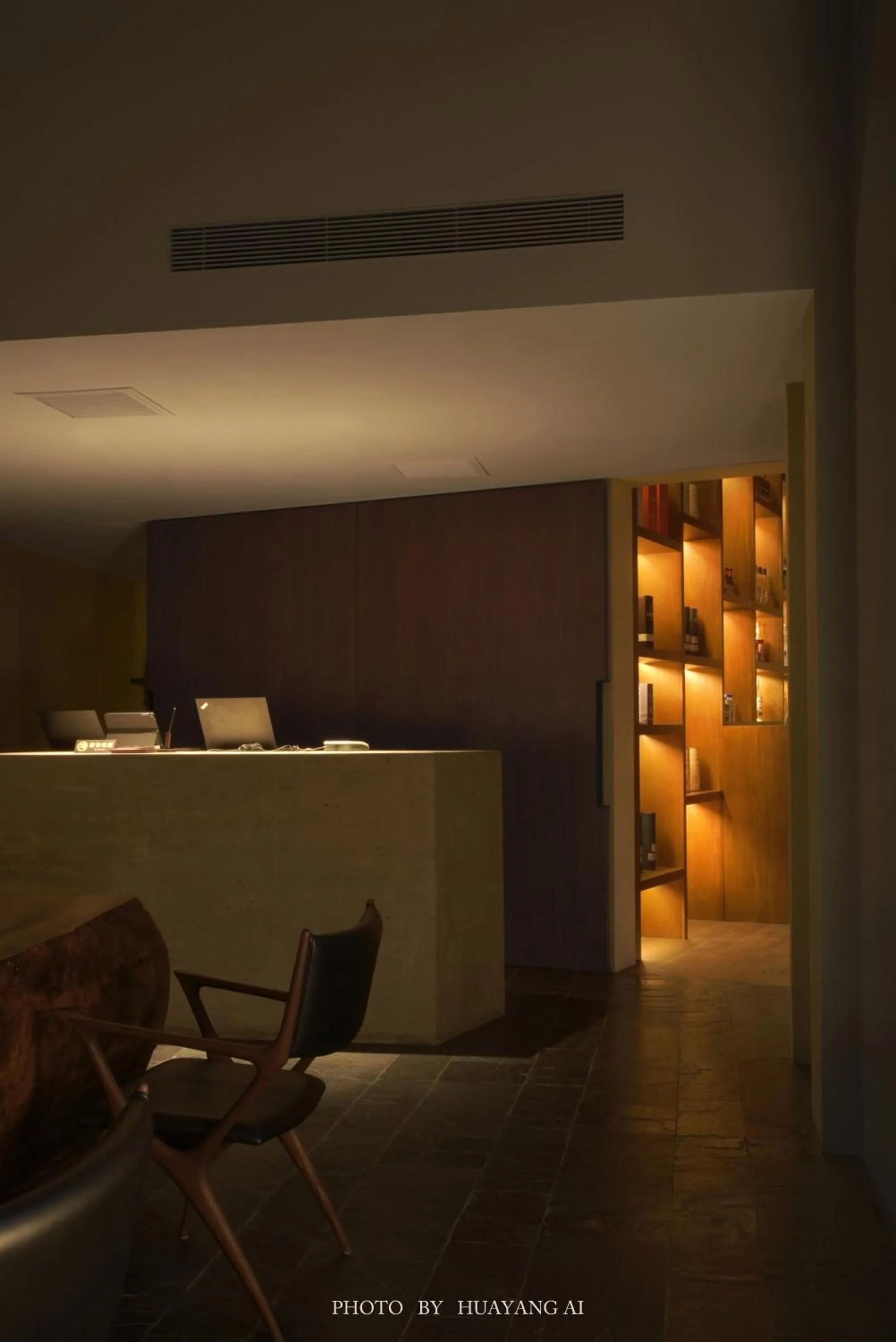 Lobby or reception in Sansa Village Boutique Hotel at Mutianyu Great Wall Adjoin to Mutianyu Great Wall - Room with the View of Great Wall - Jacuzzi with the View of Great Wall - Vehicle Shuttle Service - International Catering - SPA& Nail Beauty Facilities