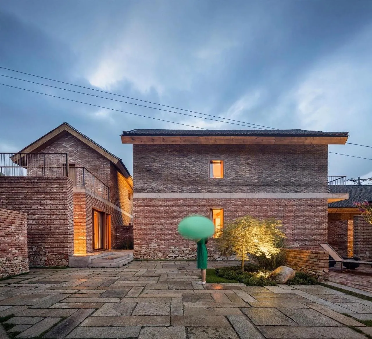 Property building in Sansa Village Boutique Hotel at Mutianyu Great Wall Adjoin to Mutianyu Great Wall - Room with the View of Great Wall - Jacuzzi with the View of Great Wall - Vehicle Shuttle Service - International Catering - SPA& Nail Beauty Facilities