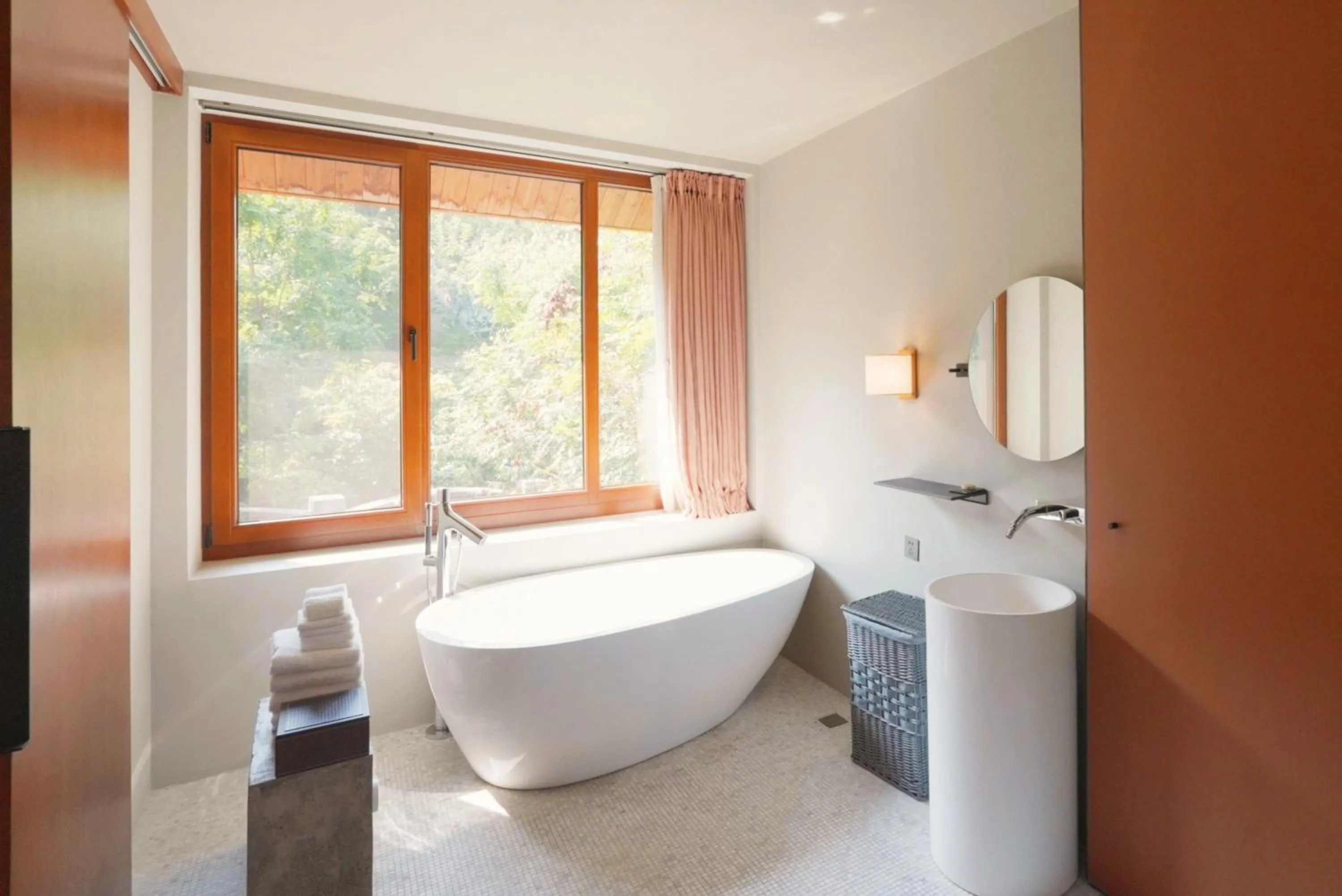 Bathroom in Sansa Village Boutique Hotel at Mutianyu Great Wall Adjoin to Mutianyu Great Wall - Room with the View of Great Wall - Jacuzzi with the View of Great Wall - Vehicle Shuttle Service - International Catering - SPA& Nail Beauty Facilities