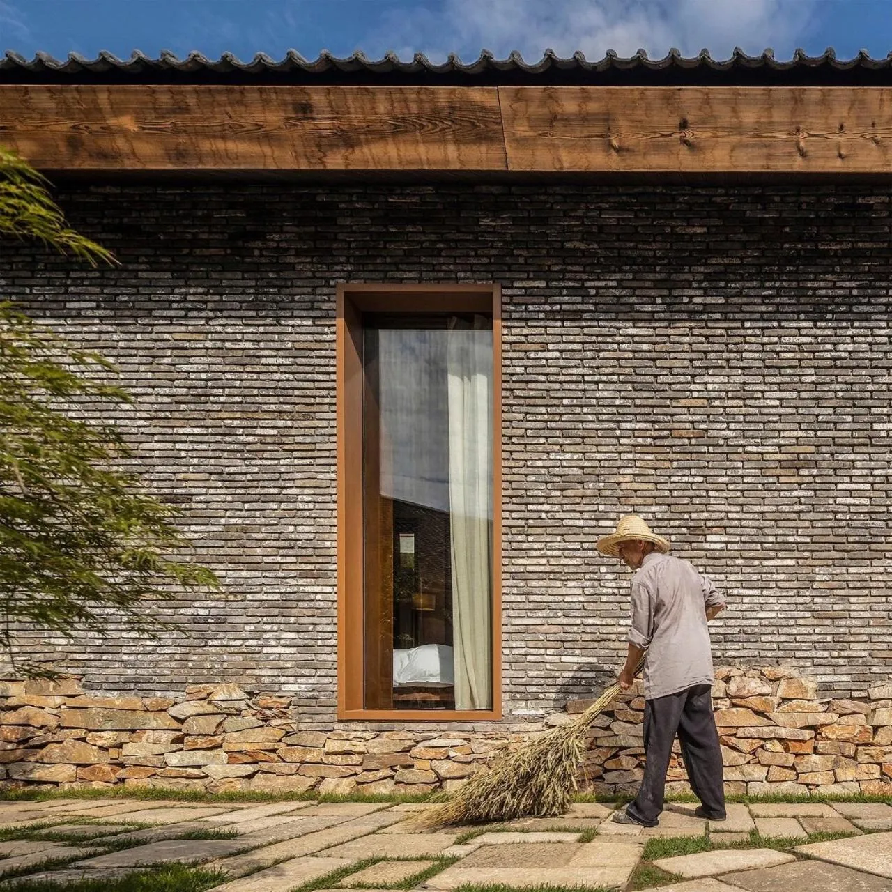 Property building in Sansa Village Boutique Hotel at Mutianyu Great Wall Adjoin to Mutianyu Great Wall - Room with the View of Great Wall - Jacuzzi with the View of Great Wall - Vehicle Shuttle Service - International Catering - SPA& Nail Beauty Facilities