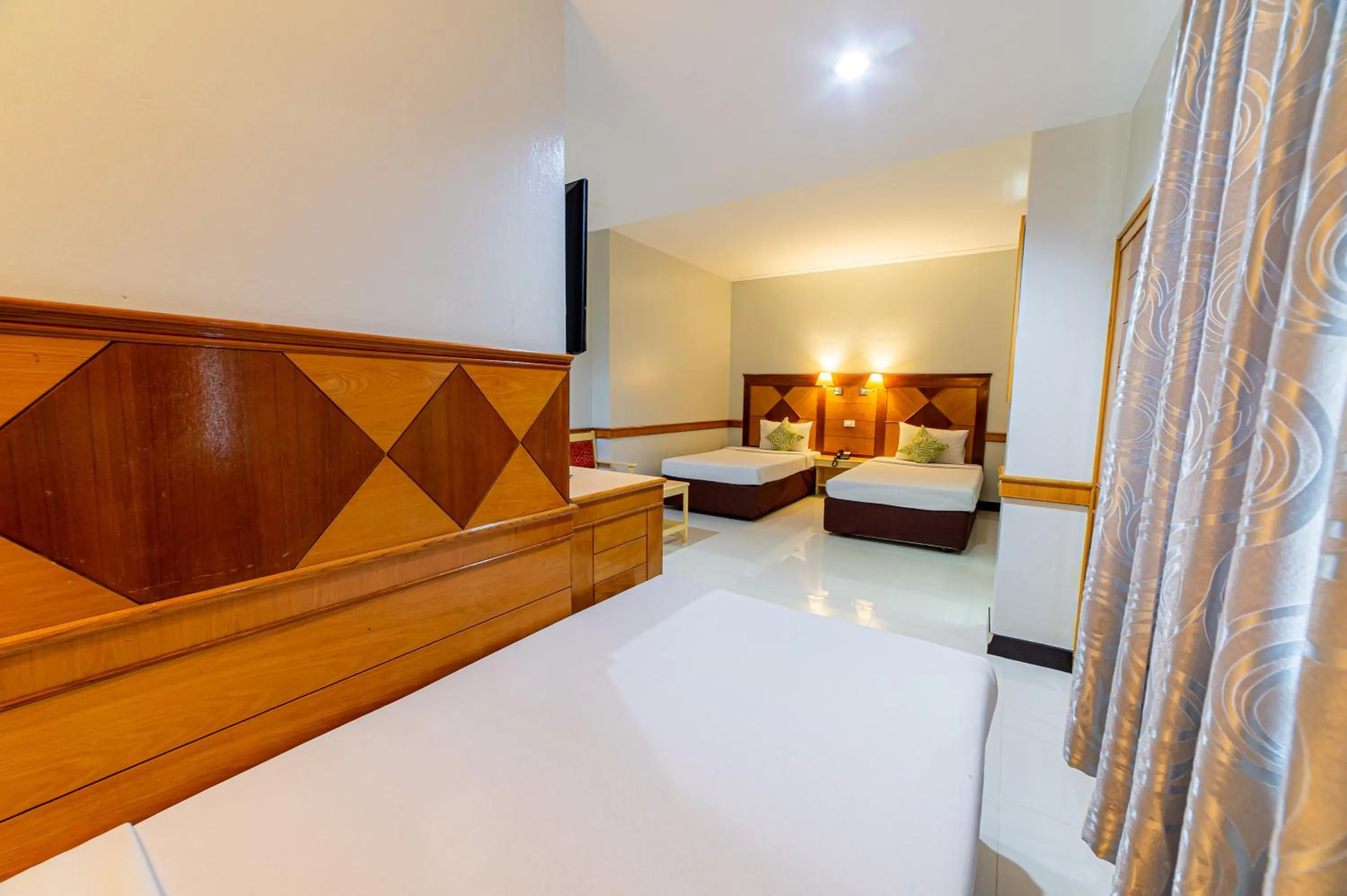 Photo of the whole room, Bed in The Holidays Hill betong