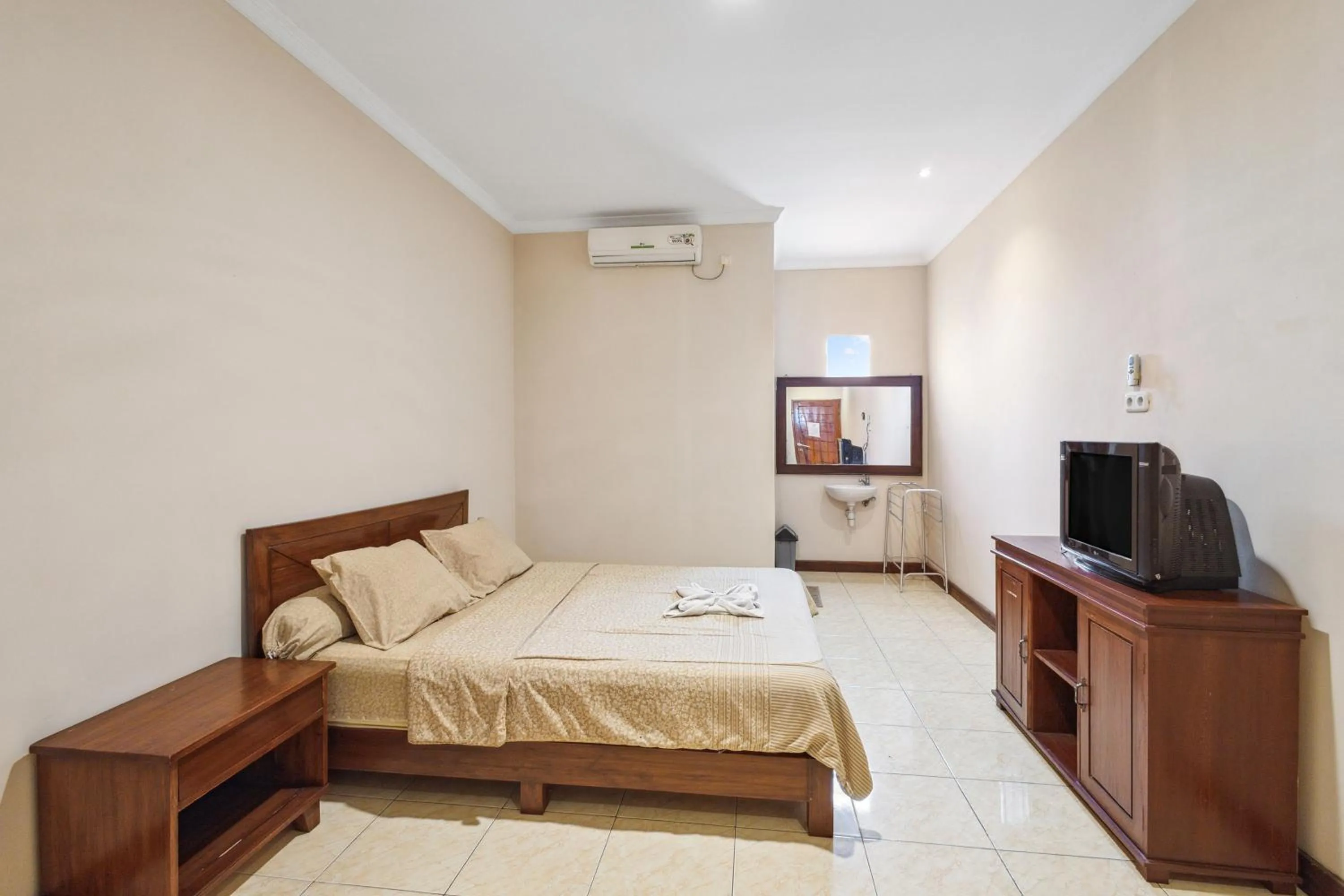 Bed in Sawarna Little Hula Hula