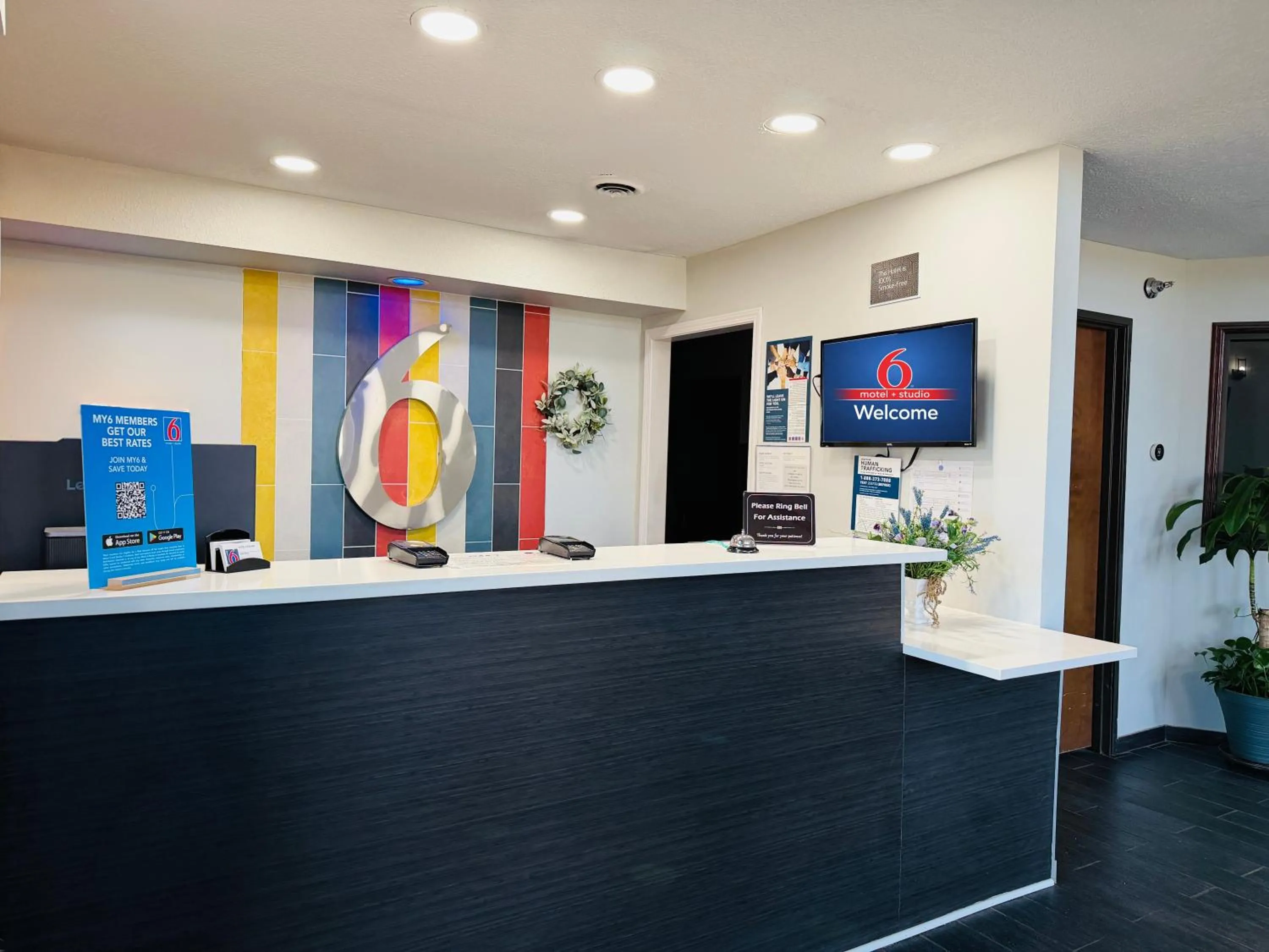 Lobby or reception in Motel 6 Elkhart, IN