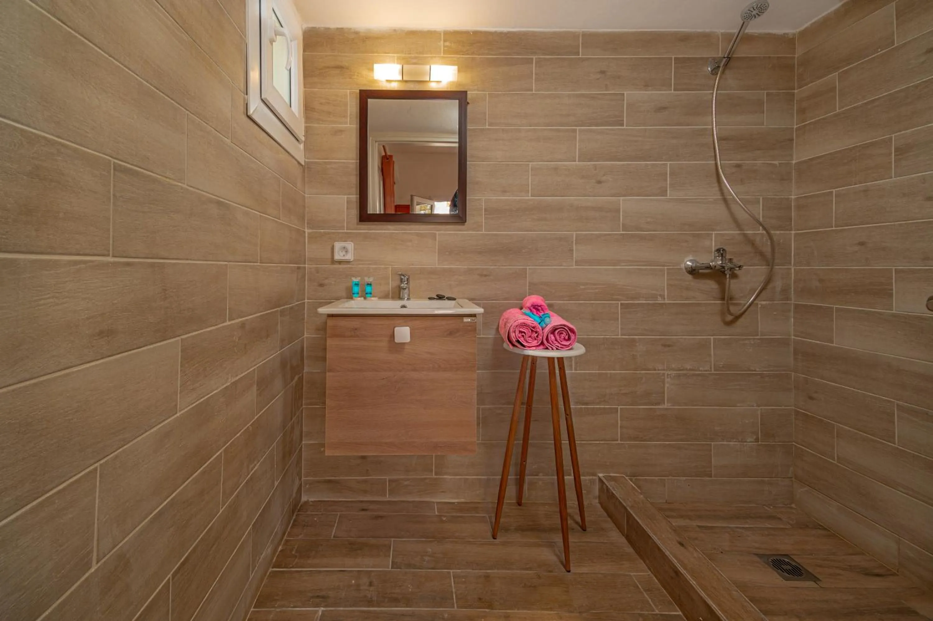 Bathroom in Dimelal Mykonos Town Apartments