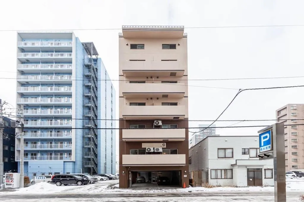 Property building in THE EAST AVENUE
