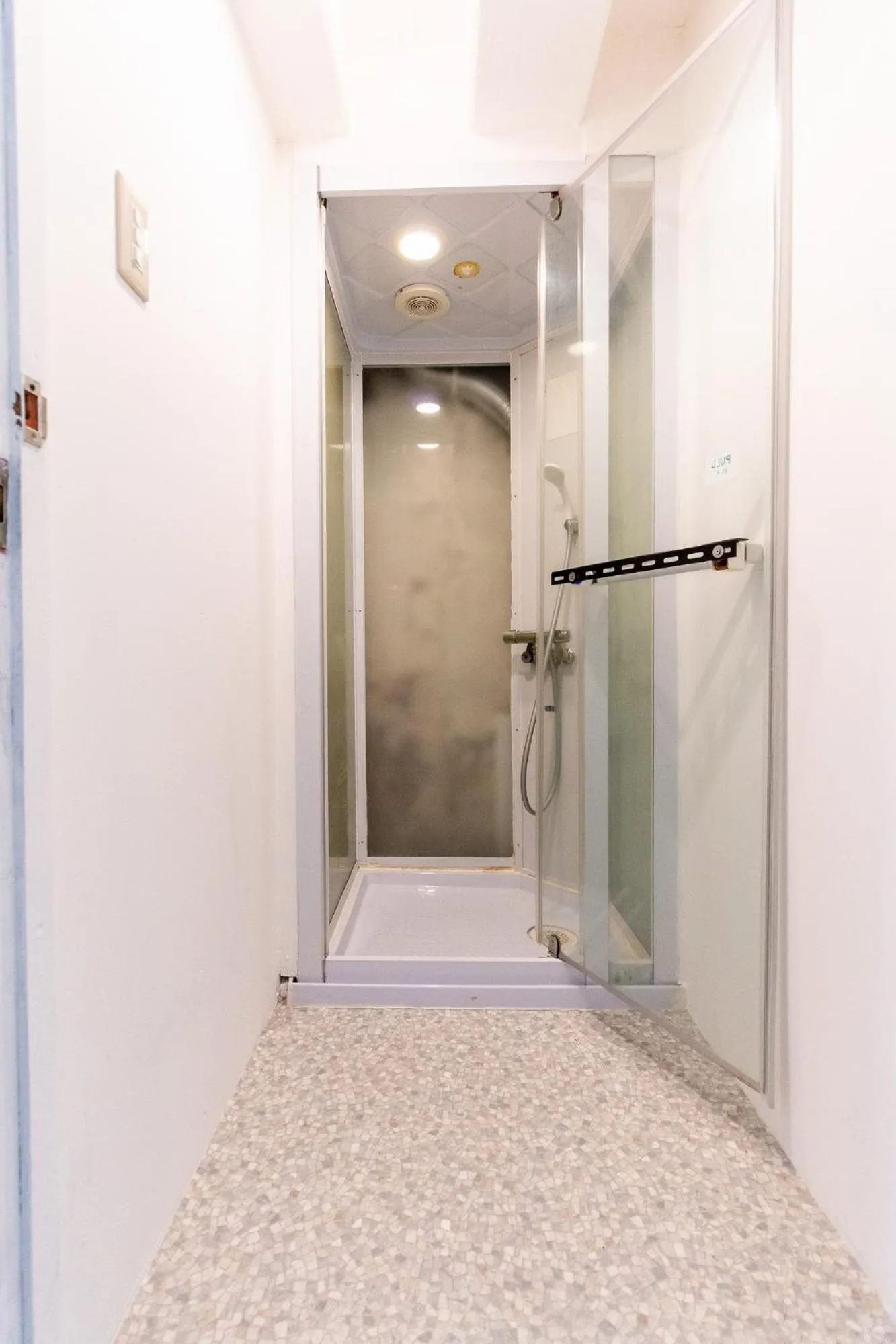 LUANAHOTEL IN NAKANO