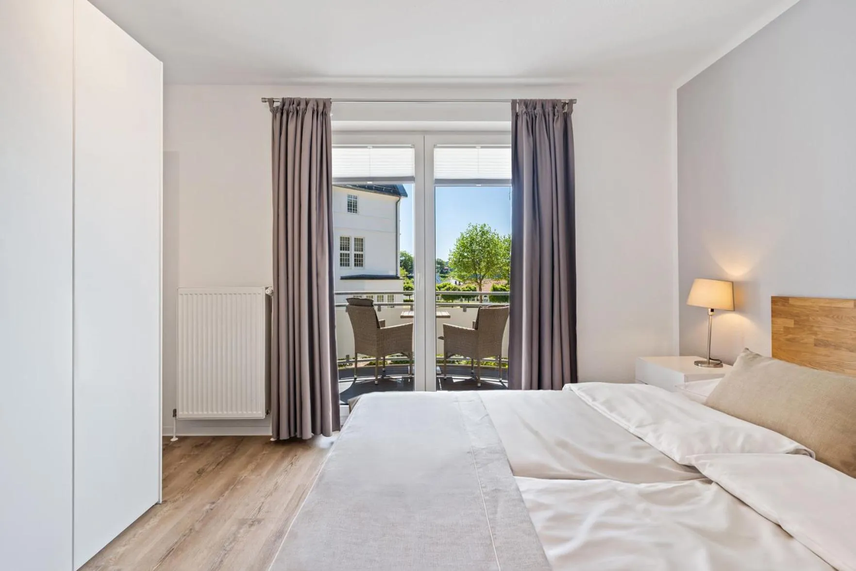 Bedroom, Bed in Strandhotel Glücksburg