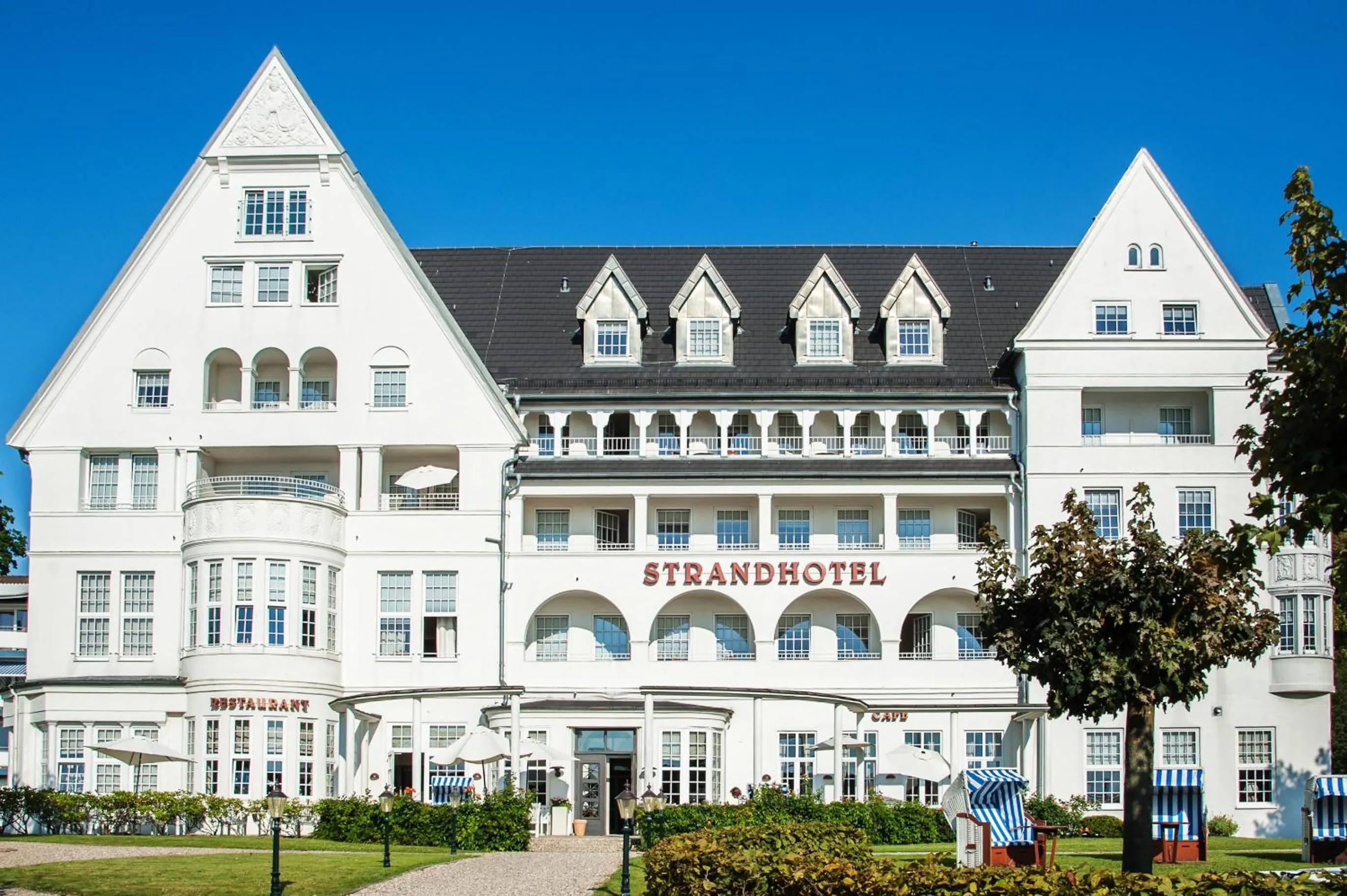 Facade/entrance in Strandhotel Glücksburg