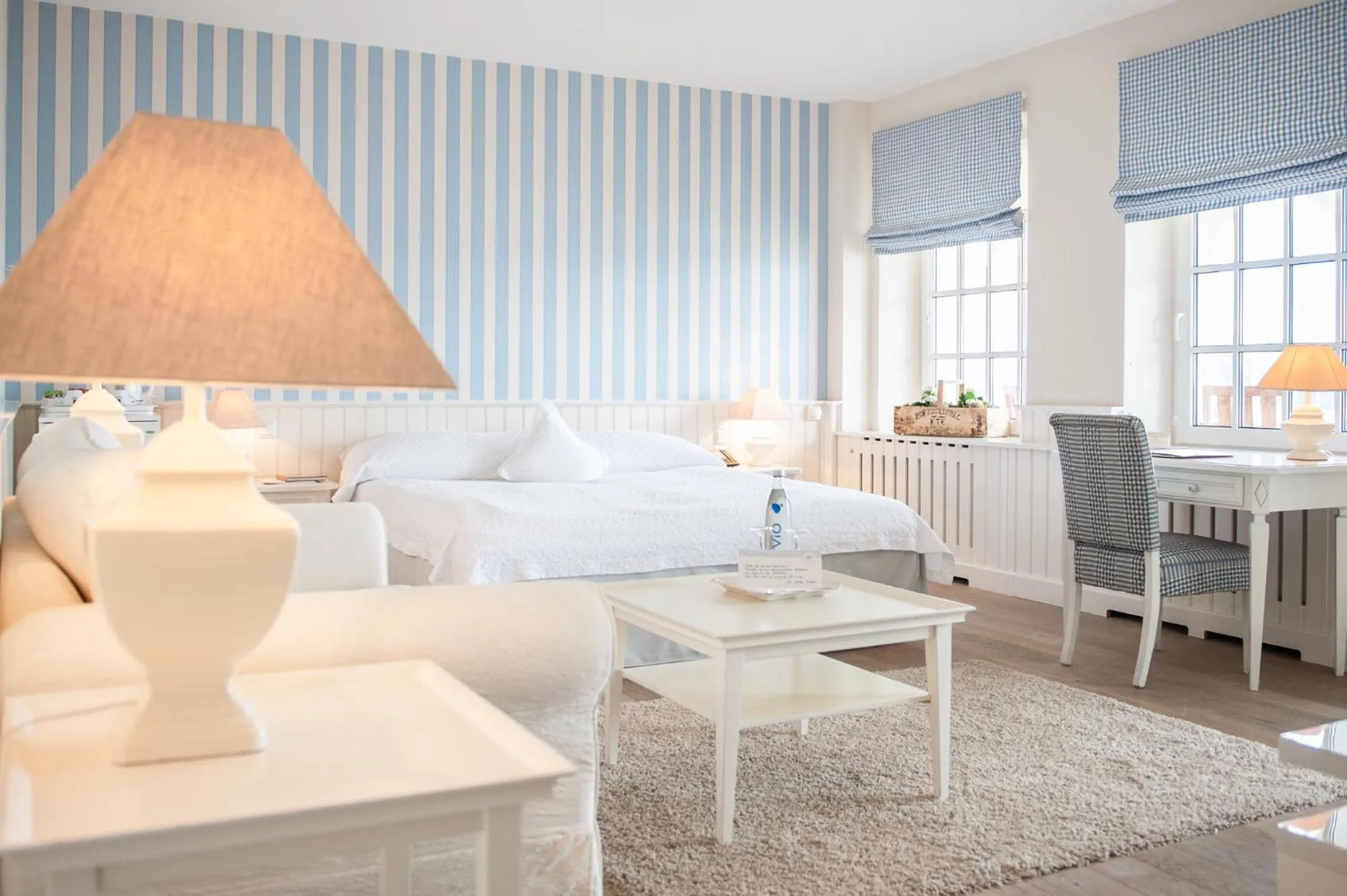 Photo of the whole room, Bed in Strandhotel Glücksburg