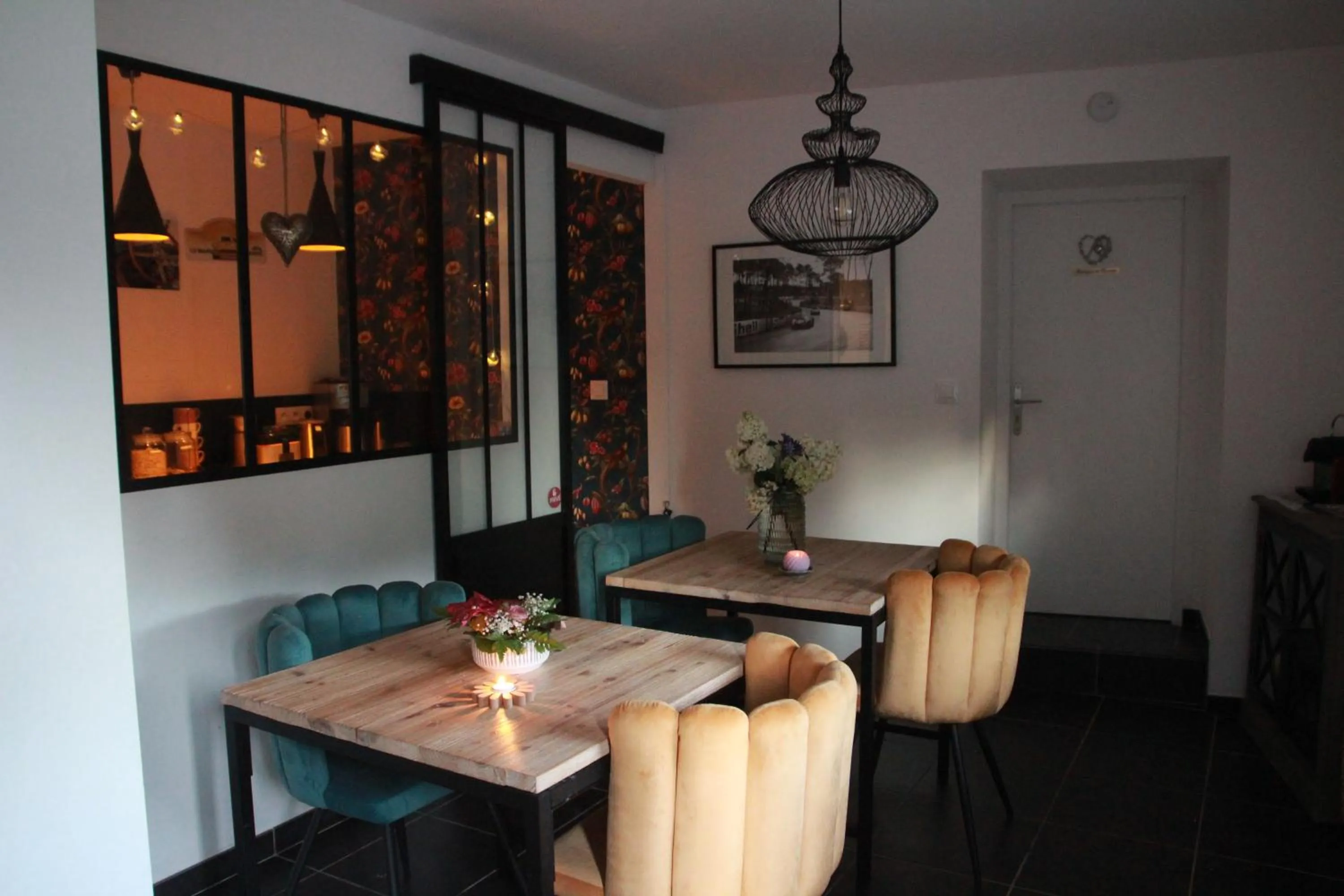 Communal lounge/ TV room in La Catiniere