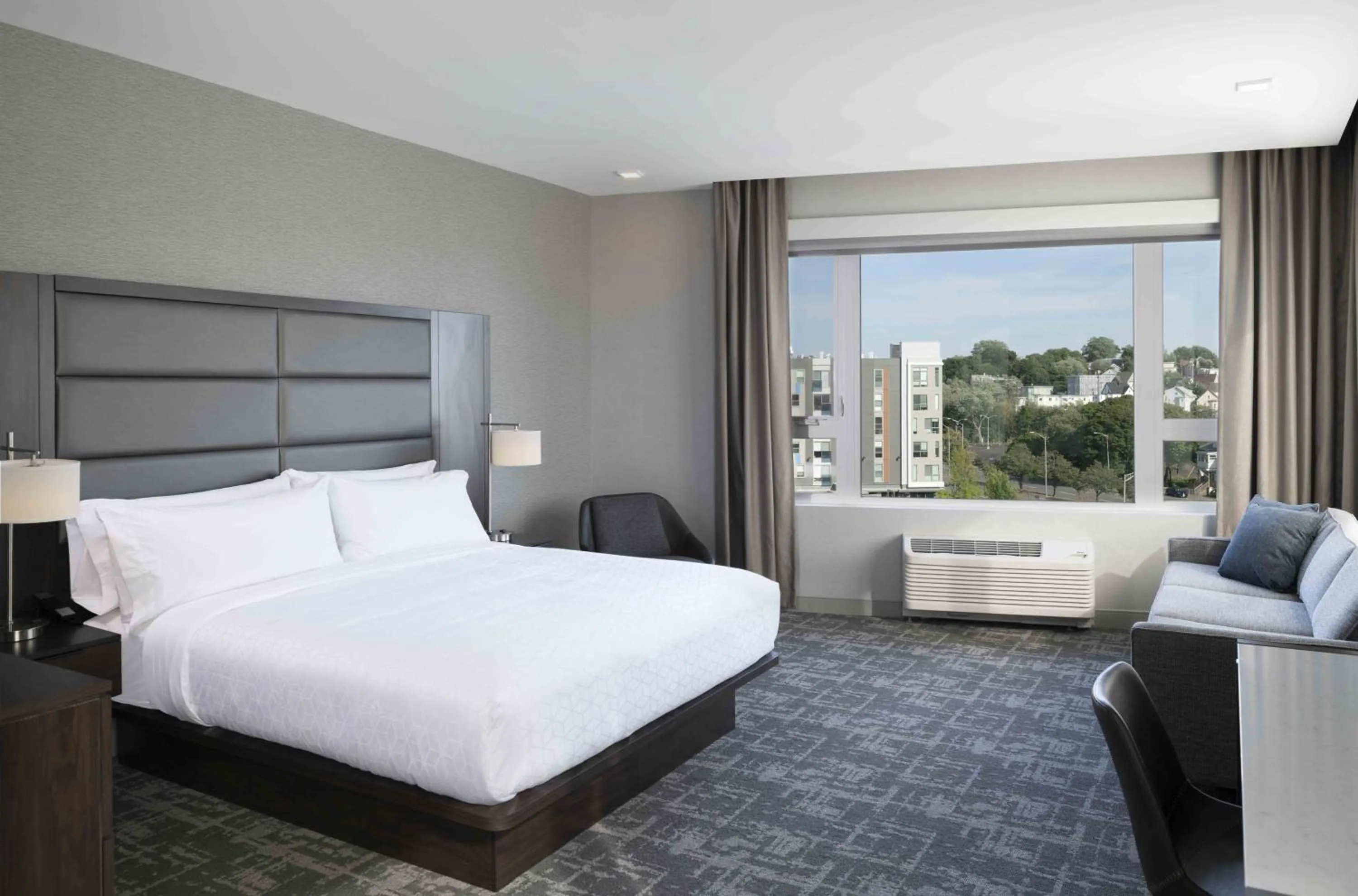 Bedroom, Bed in Staybridge Suites - Boston Logan Airport - Revere by IHG