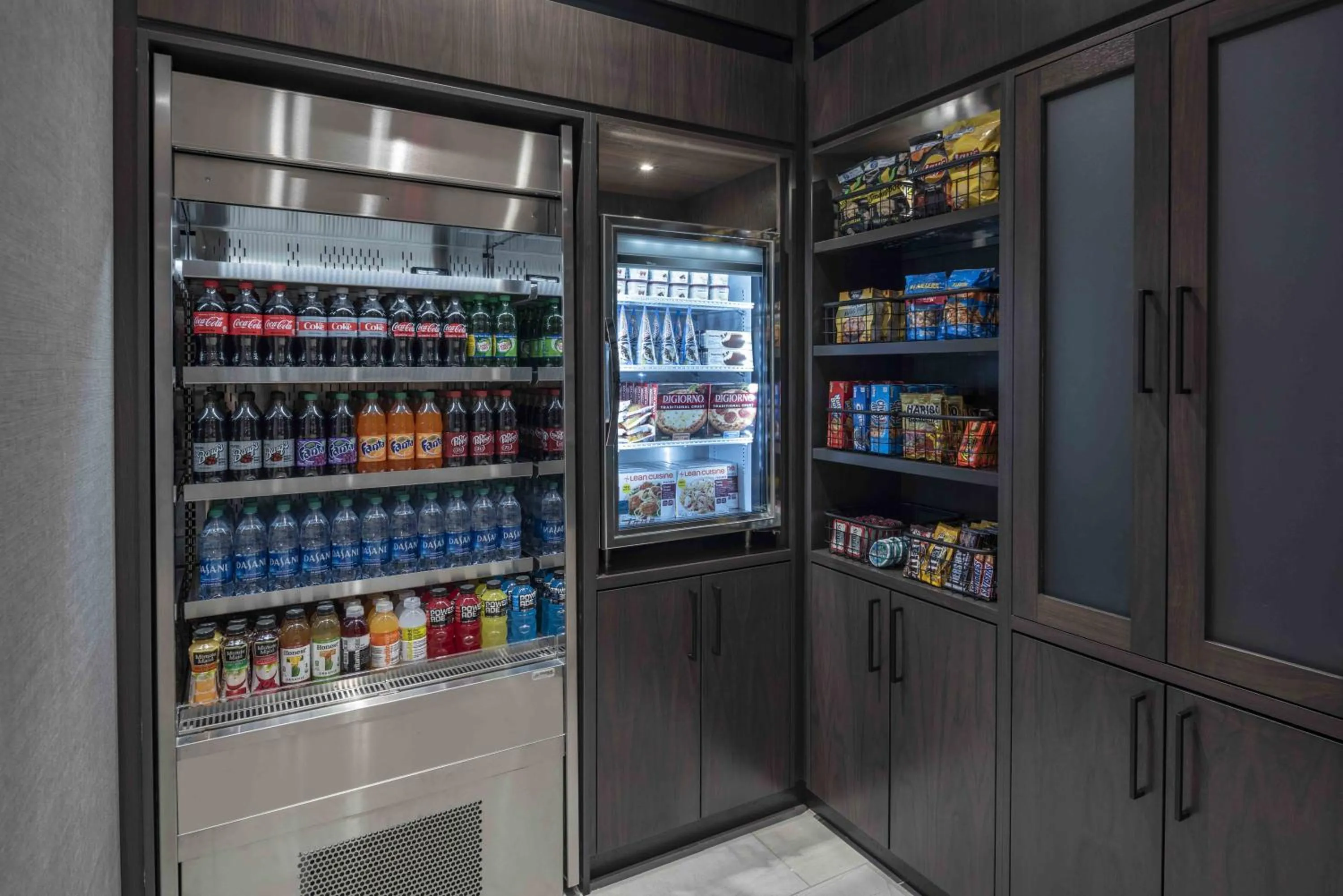 On-site shops in Staybridge Suites - Boston Logan Airport - Revere by IHG