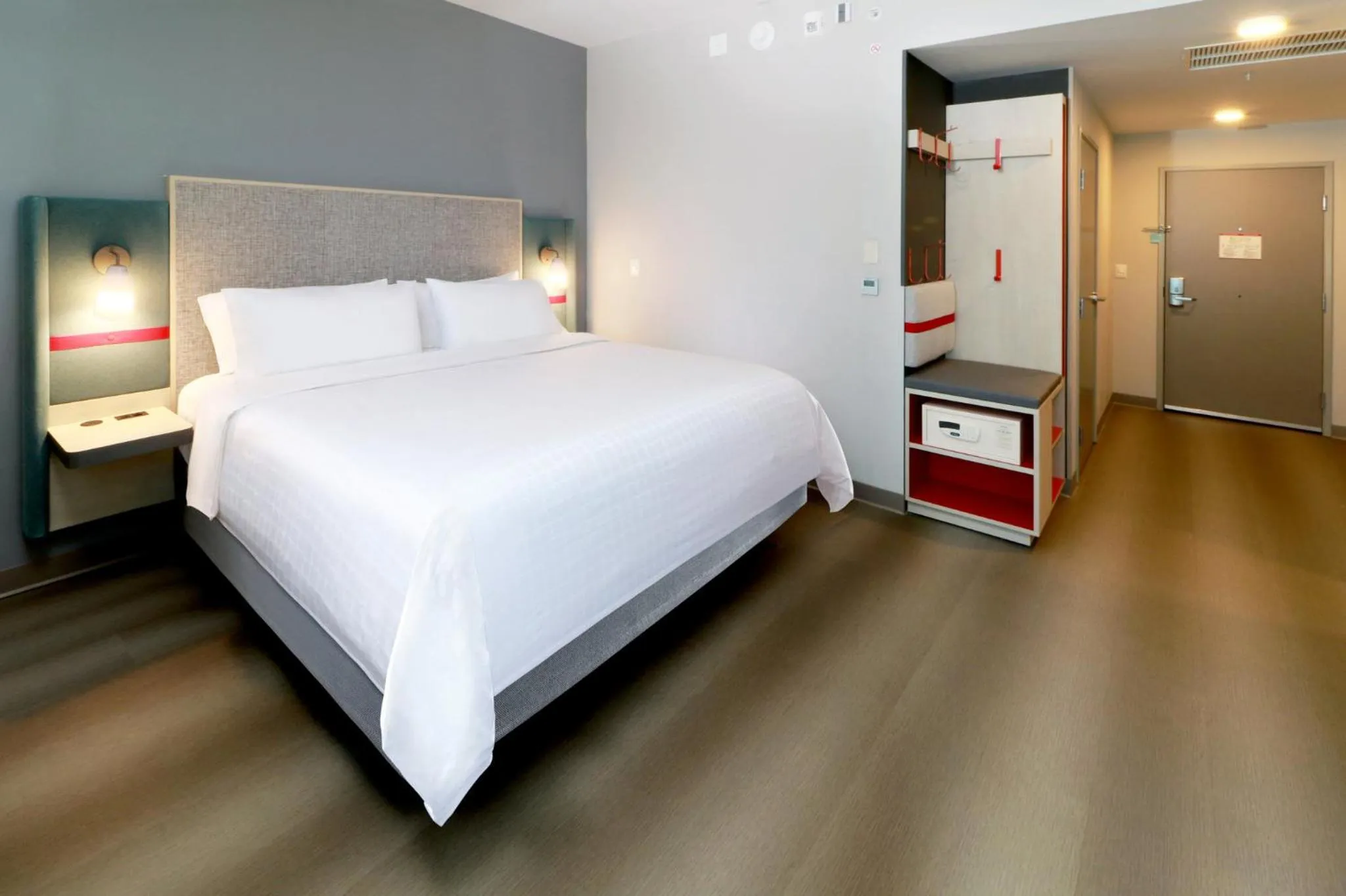 Photo of the whole room, Bed in avid hotel - Fresnillo by IHG