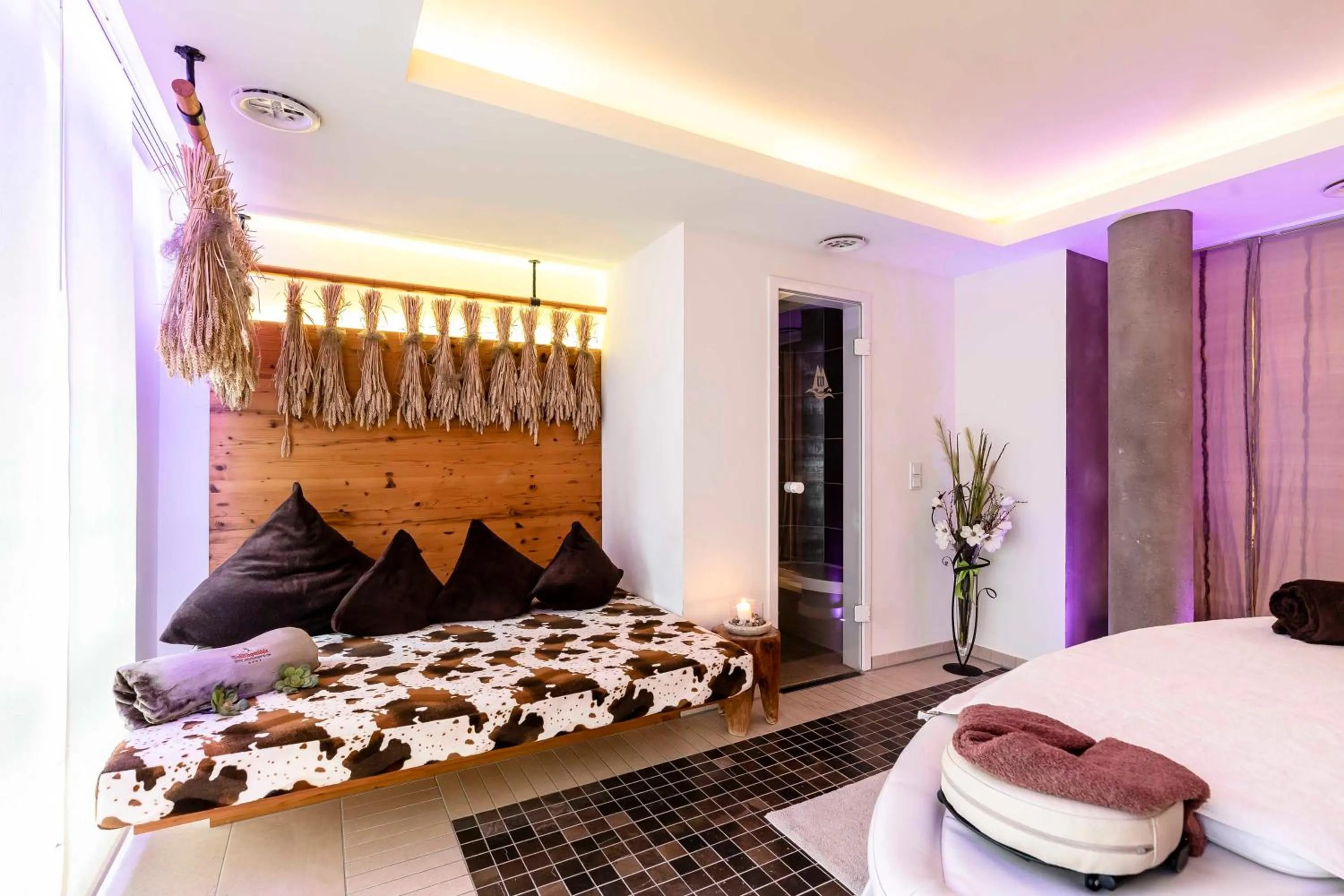 Property building, Bed in Hotel Restaurant Waldsägmühle