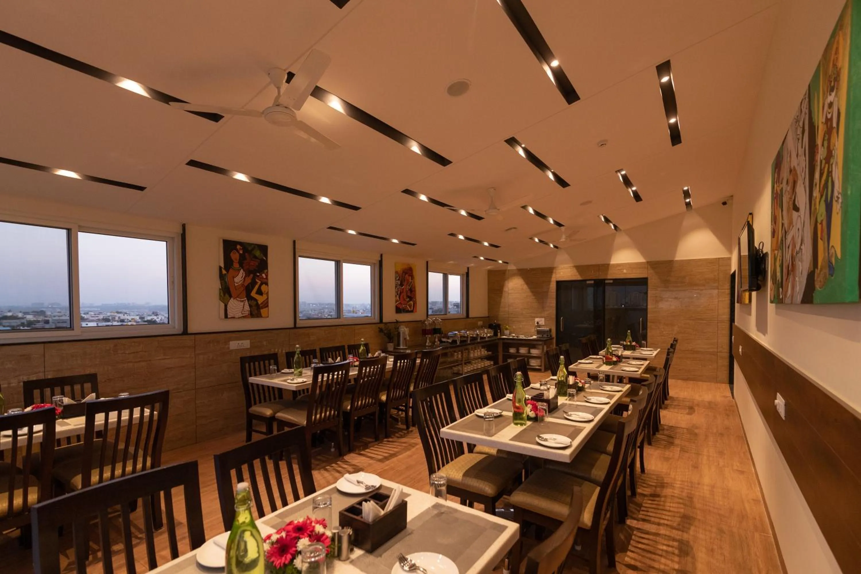 Restaurant/places to eat in Mojatel By Icon