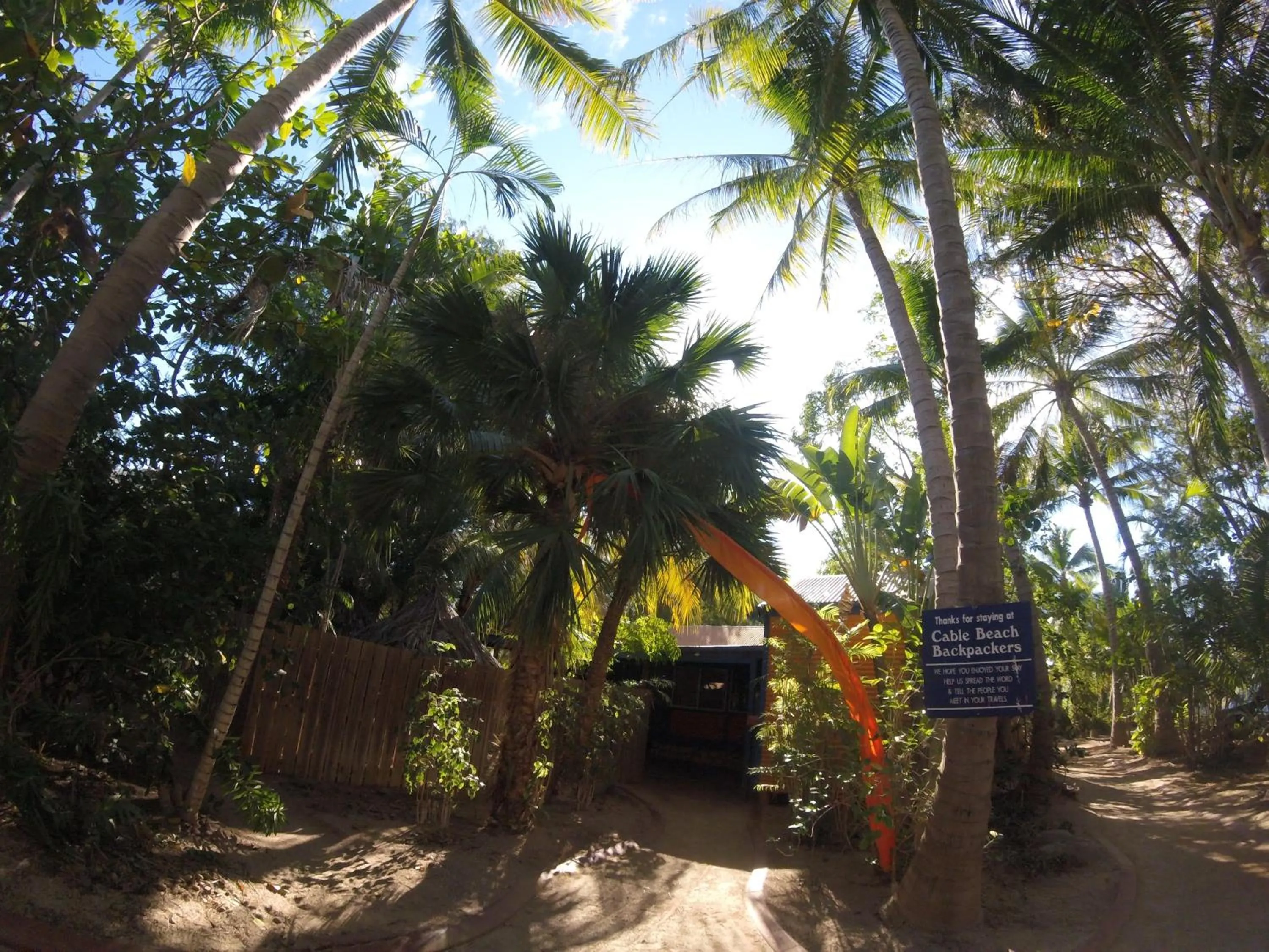 Area and facilities in Cable Beach Backpackers